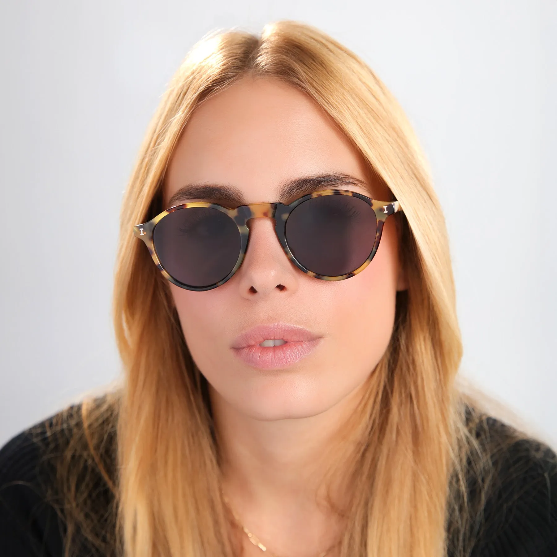 Capri Sunglasses sold by Illesteva product image thumbnail 2
