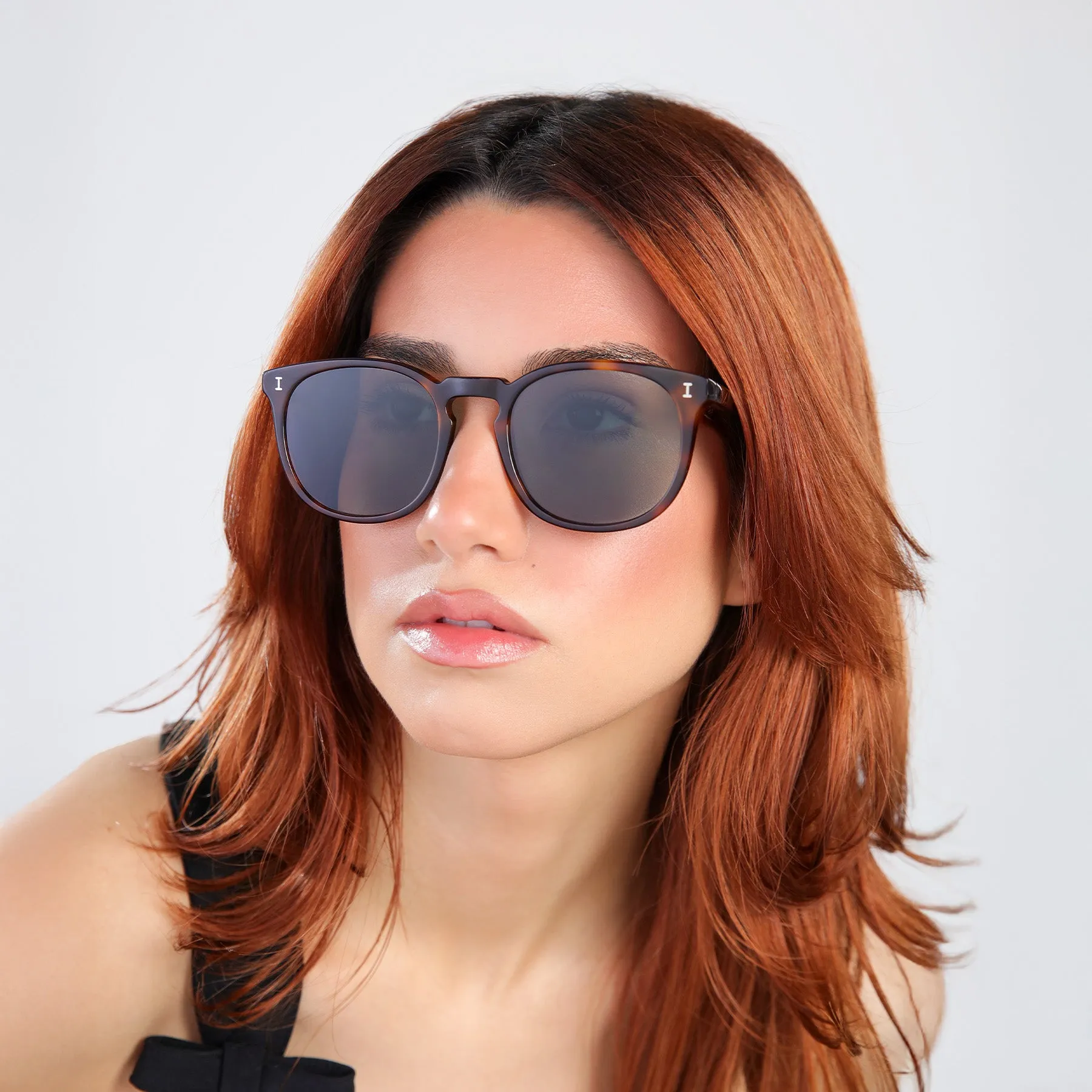 Eldridge 56 Sunglasses sold by Illesteva product image thumbnail 3