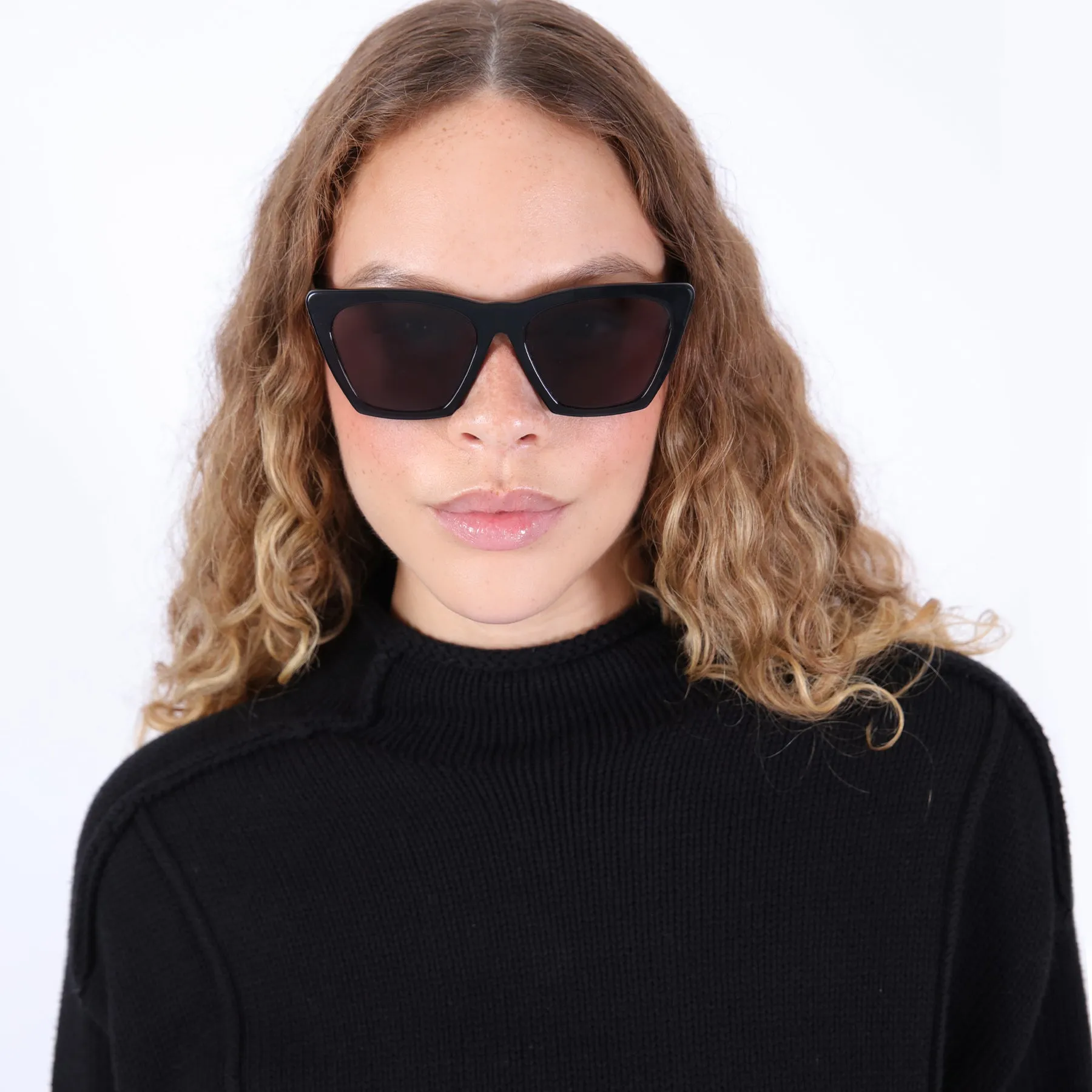 Lisbon Sunglasses sold by Illesteva product image thumbnail 3