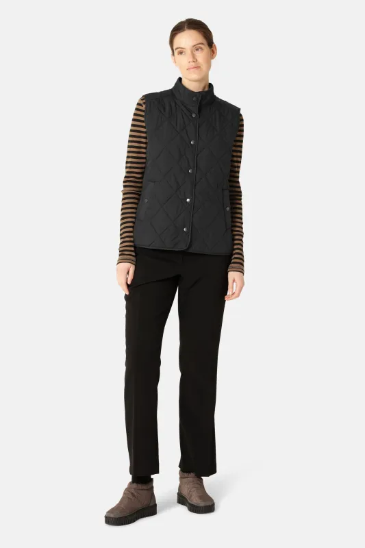 Quilted Short Vest - Black sold by Ilse Jacobsen