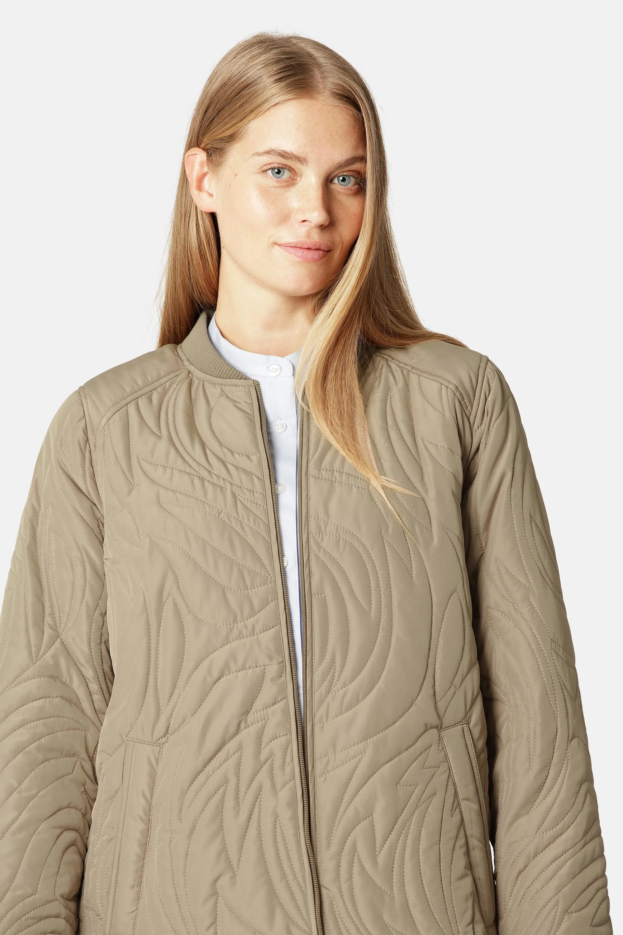 Short Quilt Jacket - Greige sold by Ilse Jacobsen product image thumbnail 4