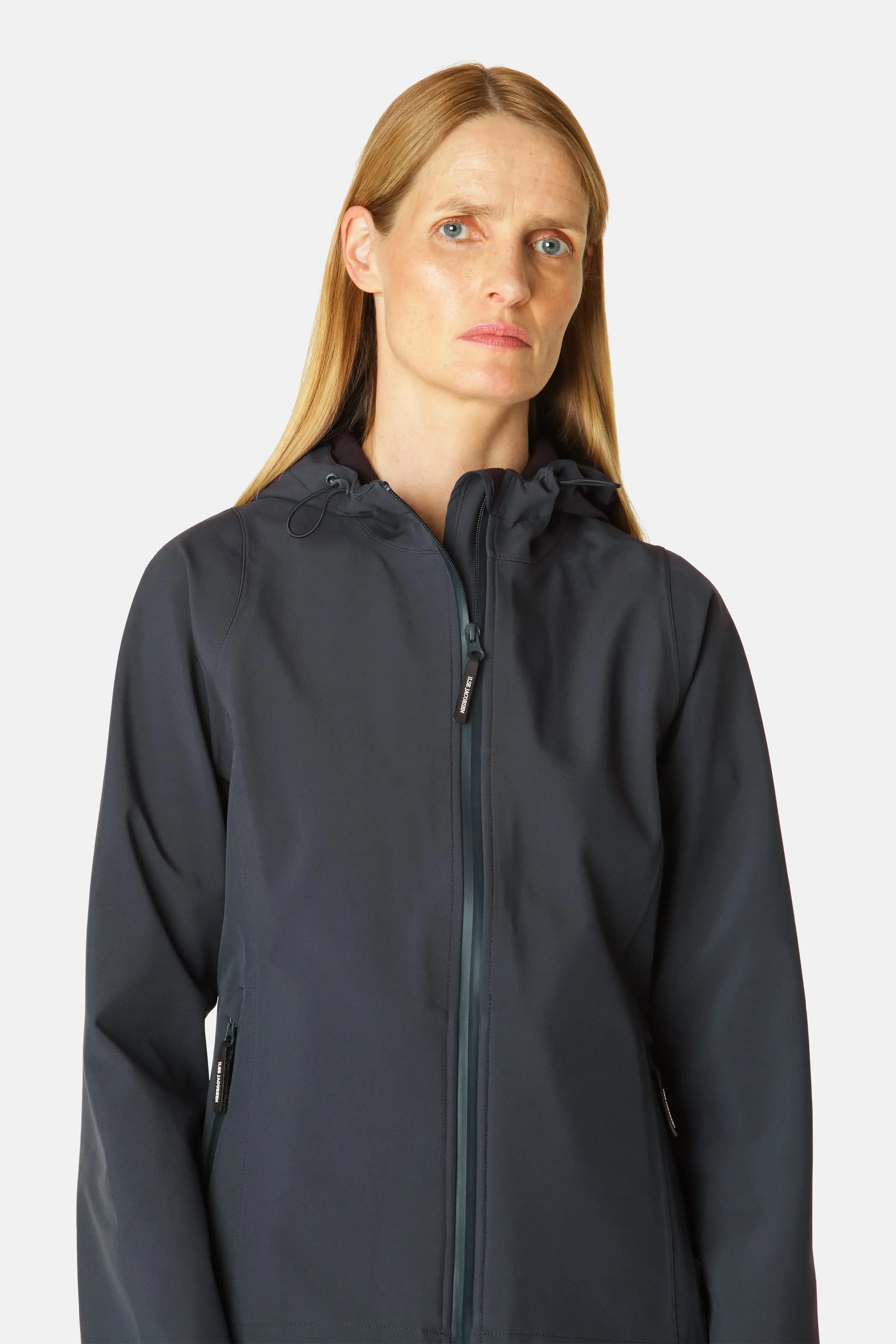 Short Softshell Raincoat - Dark Indigo sold by Ilse Jacobsen product image thumbnail 3