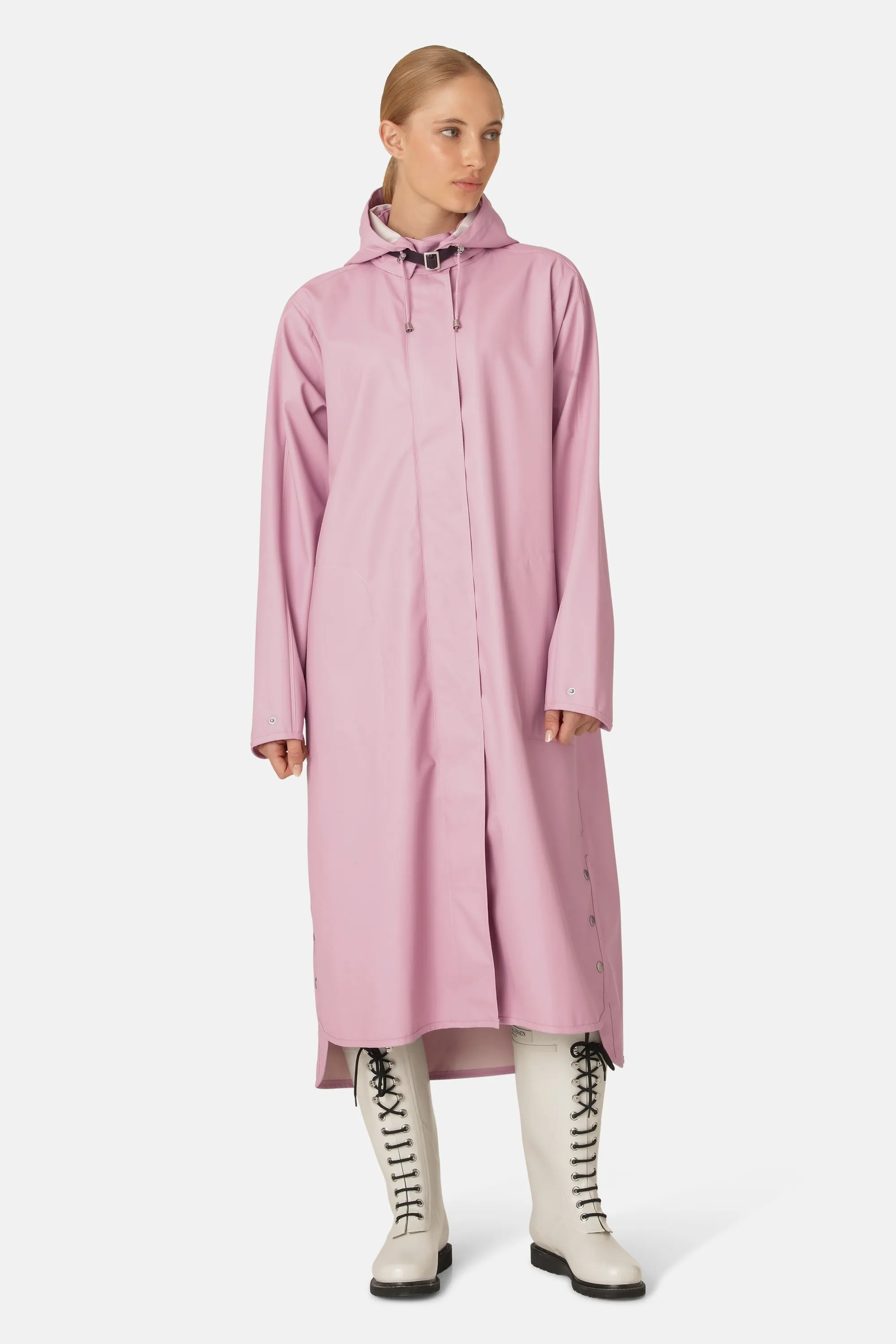 Long Light Raincoat - Bubble sold by Ilse Jacobsen