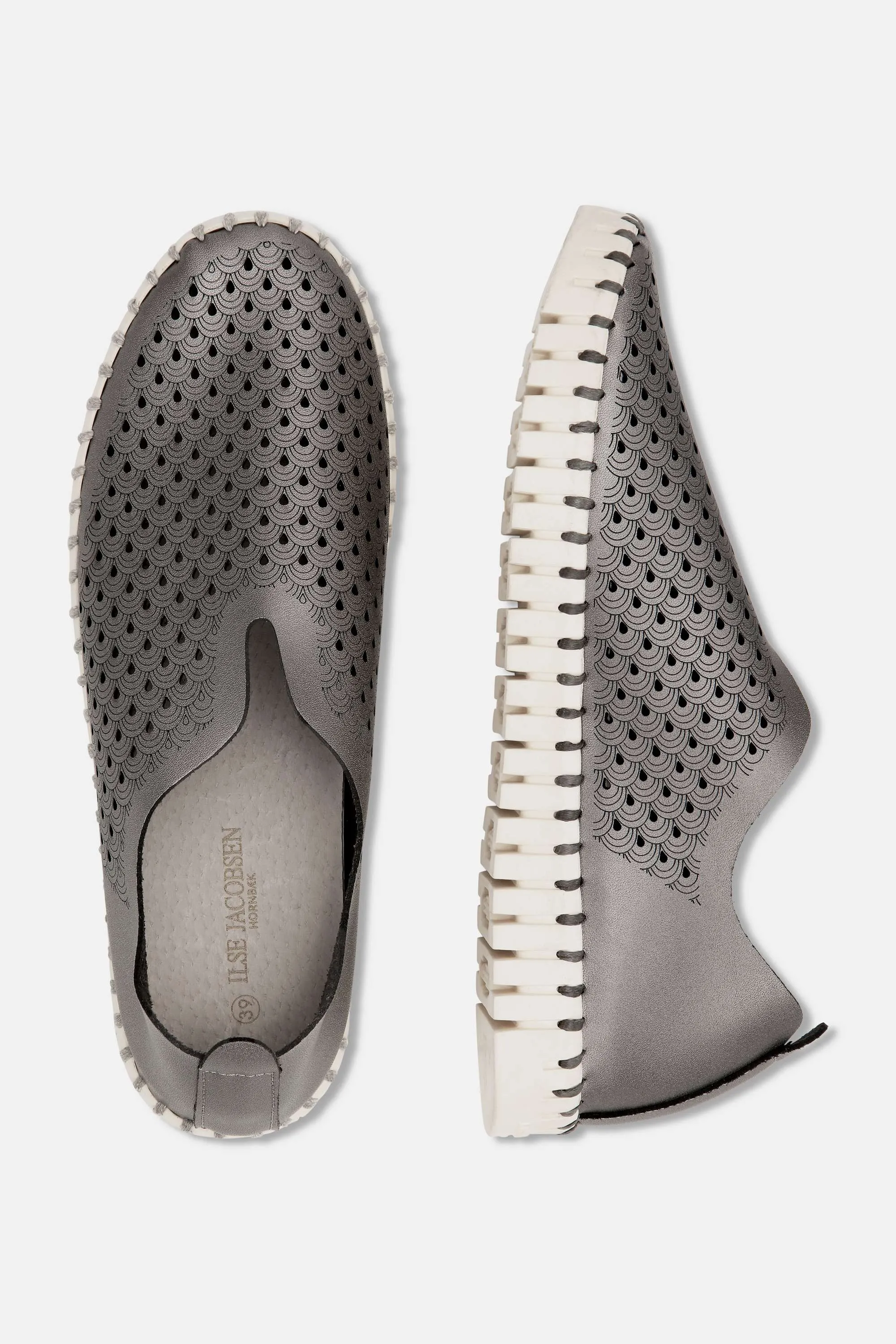 Tulip Flats Metallic - Gun Metal sold by Ilse Jacobsen product image thumbnail 4