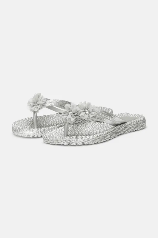 Flip Flops with Flowers - Silver made by Ilse Jacobsen