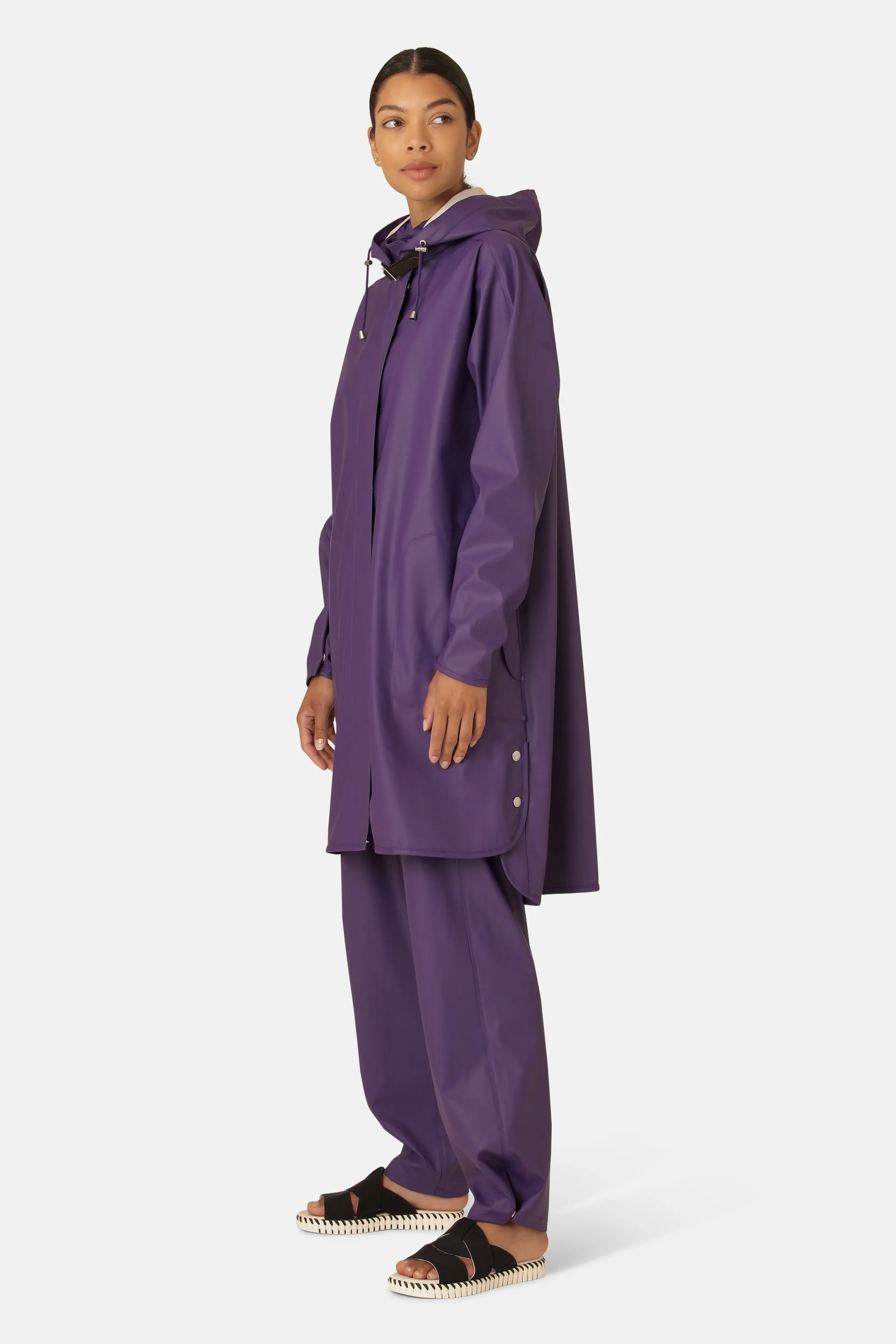 Light Raincoat - Purple Rain sold by Ilse Jacobsen product image thumbnail 4