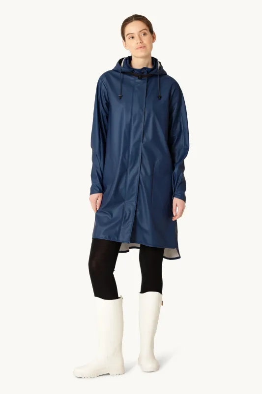 Light Raincoat - Estate Blue made by Ilse Jacobsen