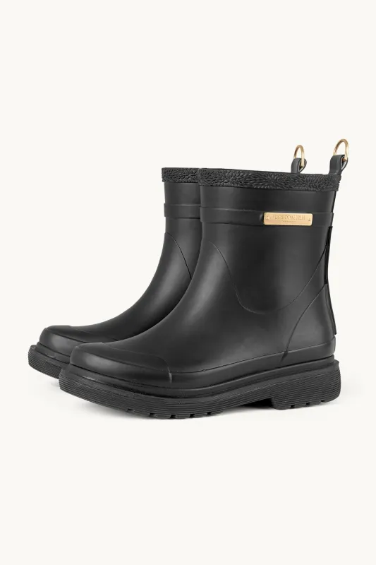Short Rubber Boots - Black made by Ilse Jacobsen