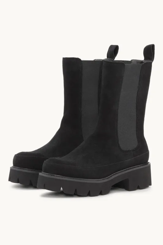 Miley Suede - Black made by Ilse Jacobsen