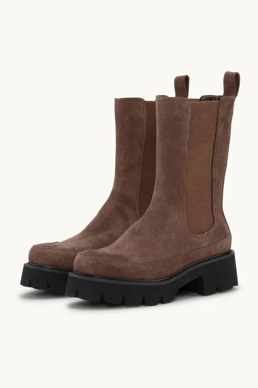 Miley Suede - Chocolate Brown made by Ilse Jacobsen