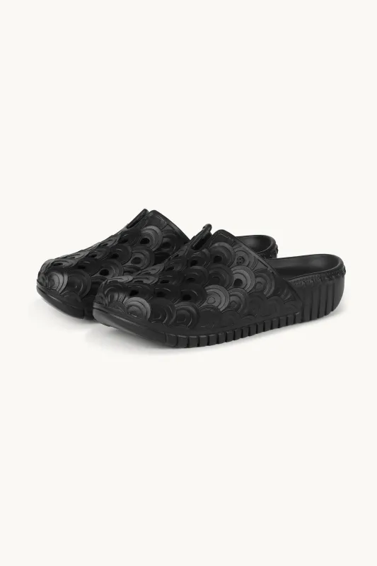 Slip-In Clogs - Black made by Ilse Jacobsen