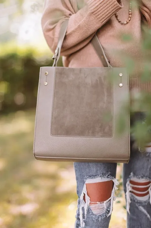 Jetset To Italy Tote in Olive sold by Impressions