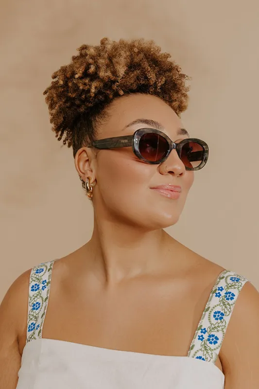 FREYRS Aria Oval Sunglasses in Emerald made by Impressions