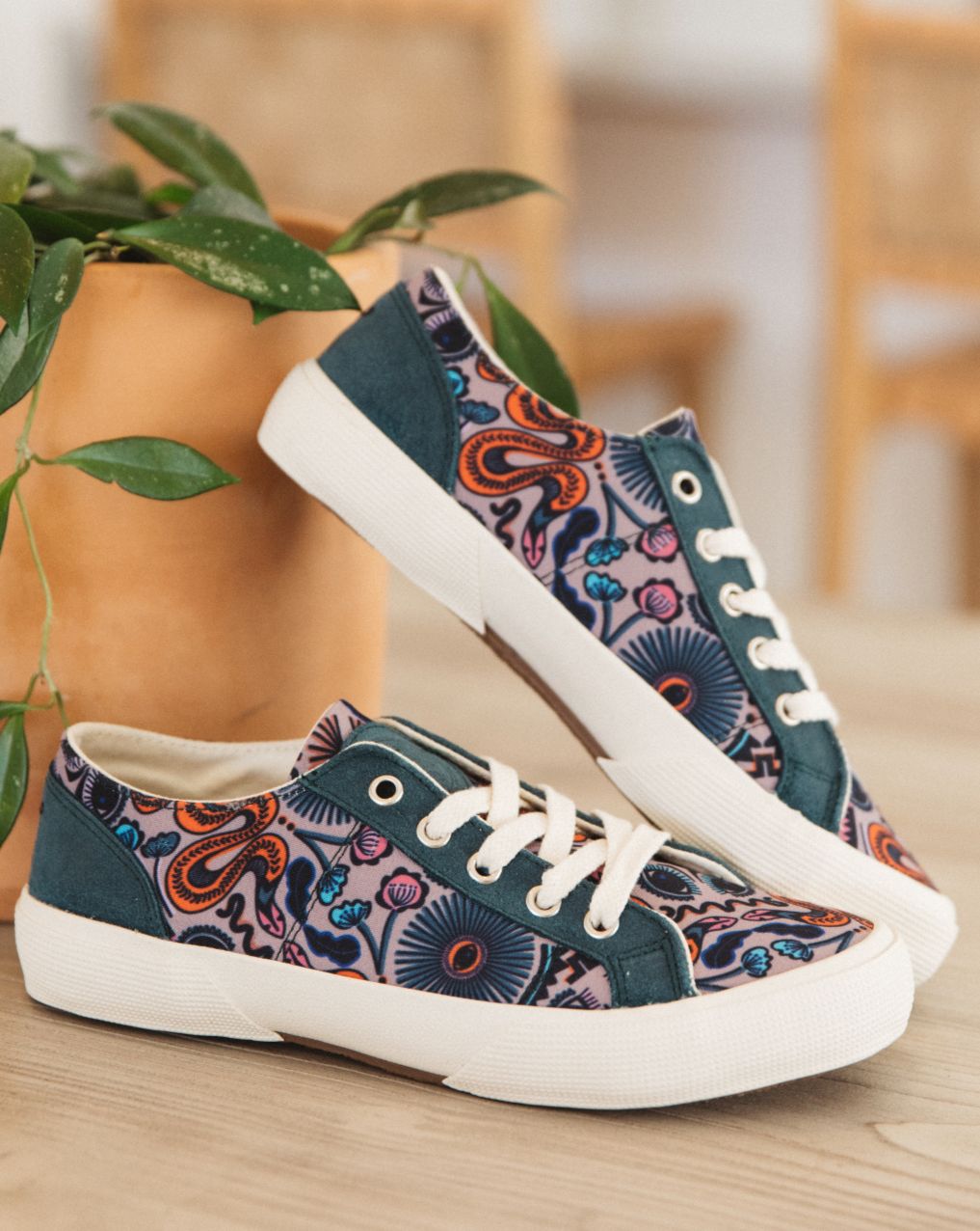 Corozal Lace up sold by inkkas product image thumbnail 3