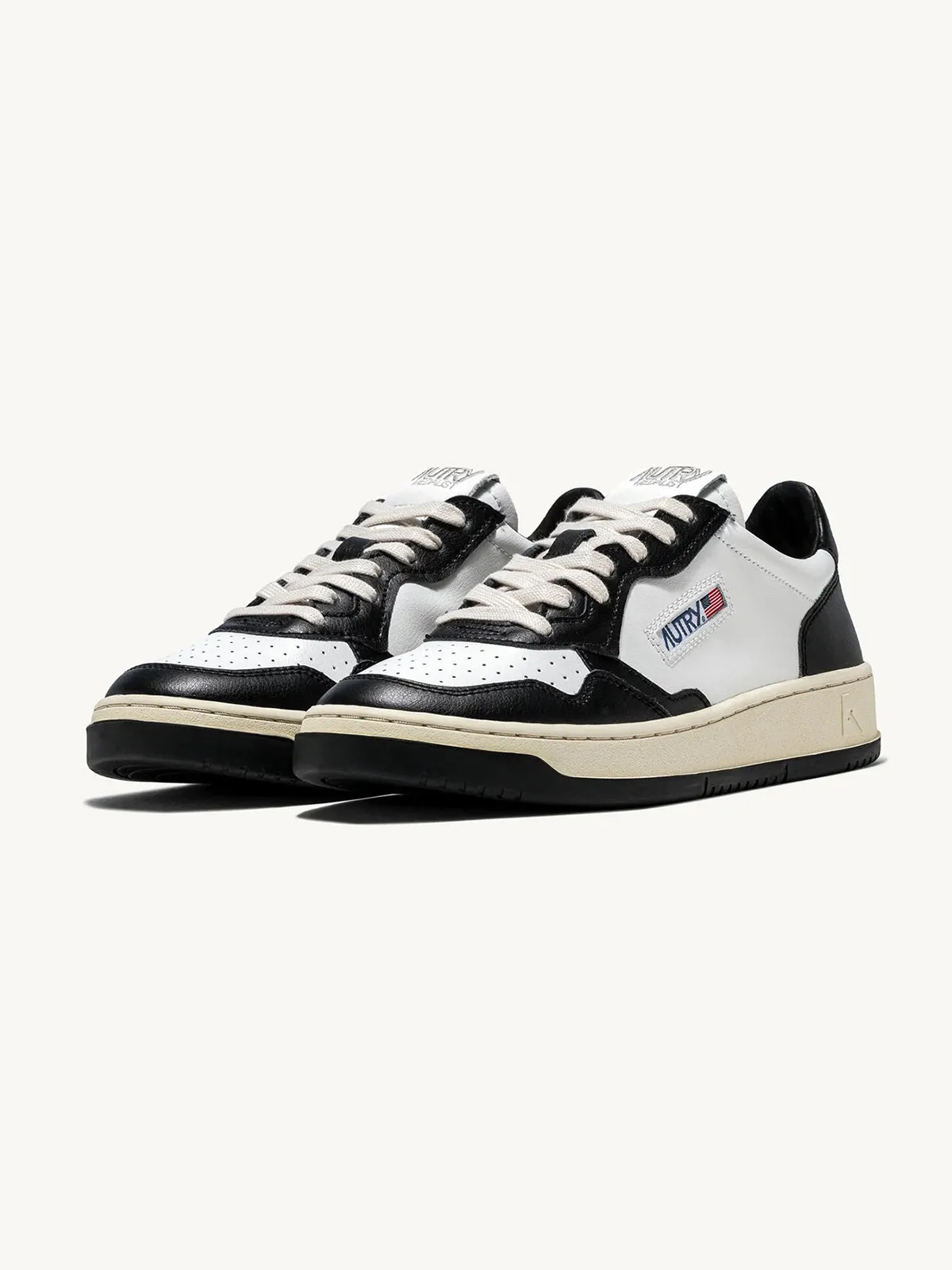 Medalist Low Trainer - Black sold by iris product image thumbnail 2