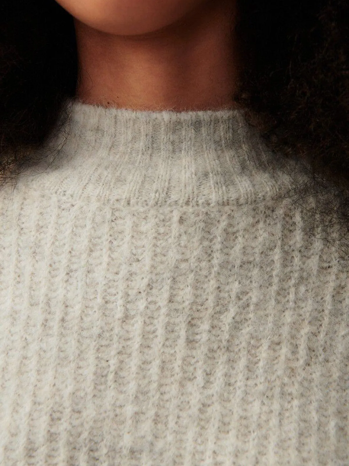 East Loose Knit- Light Grey sold by iris product image thumbnail 4