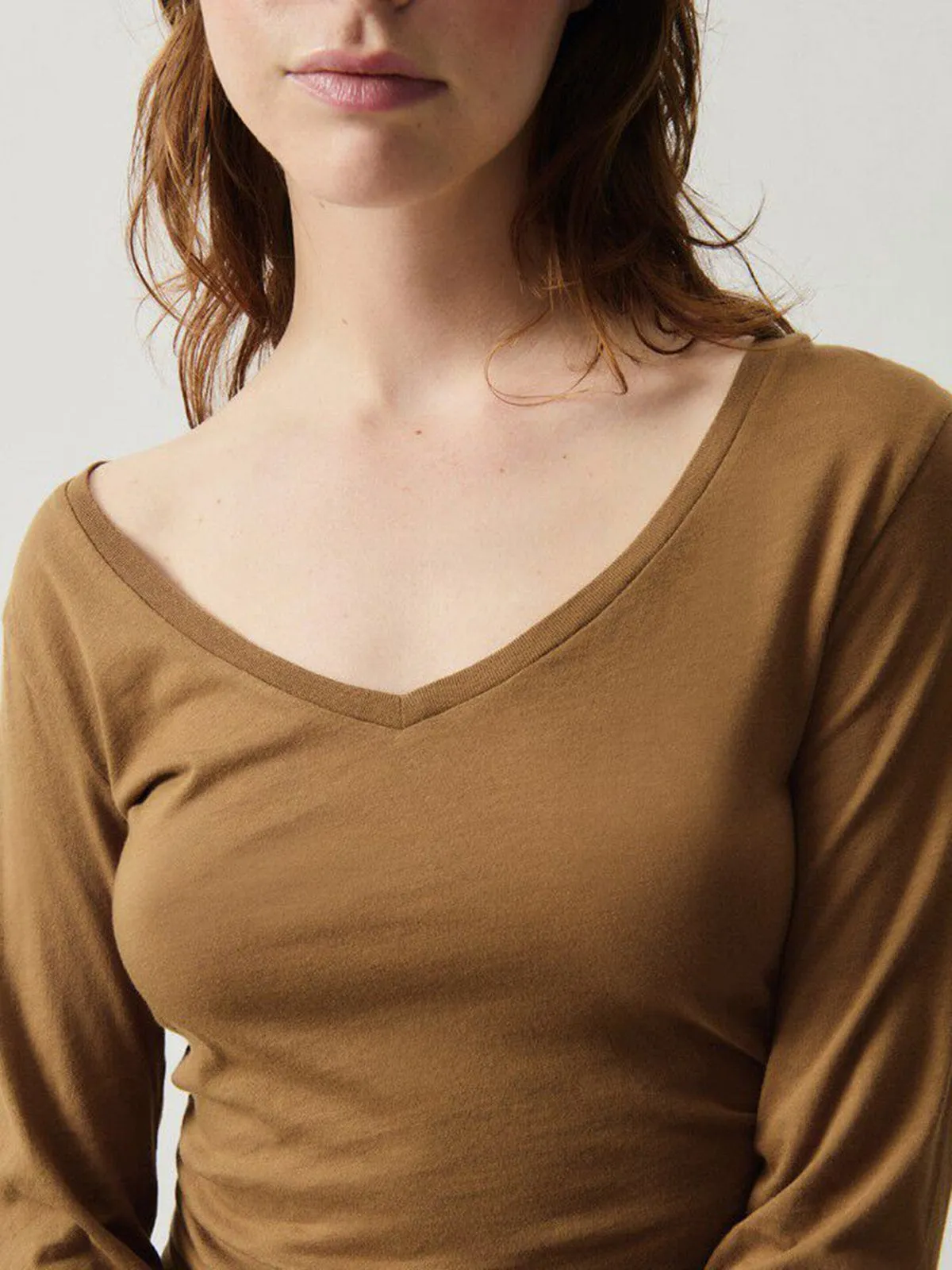 Xoubow V-Neck Tee sold by iris product image thumbnail 4