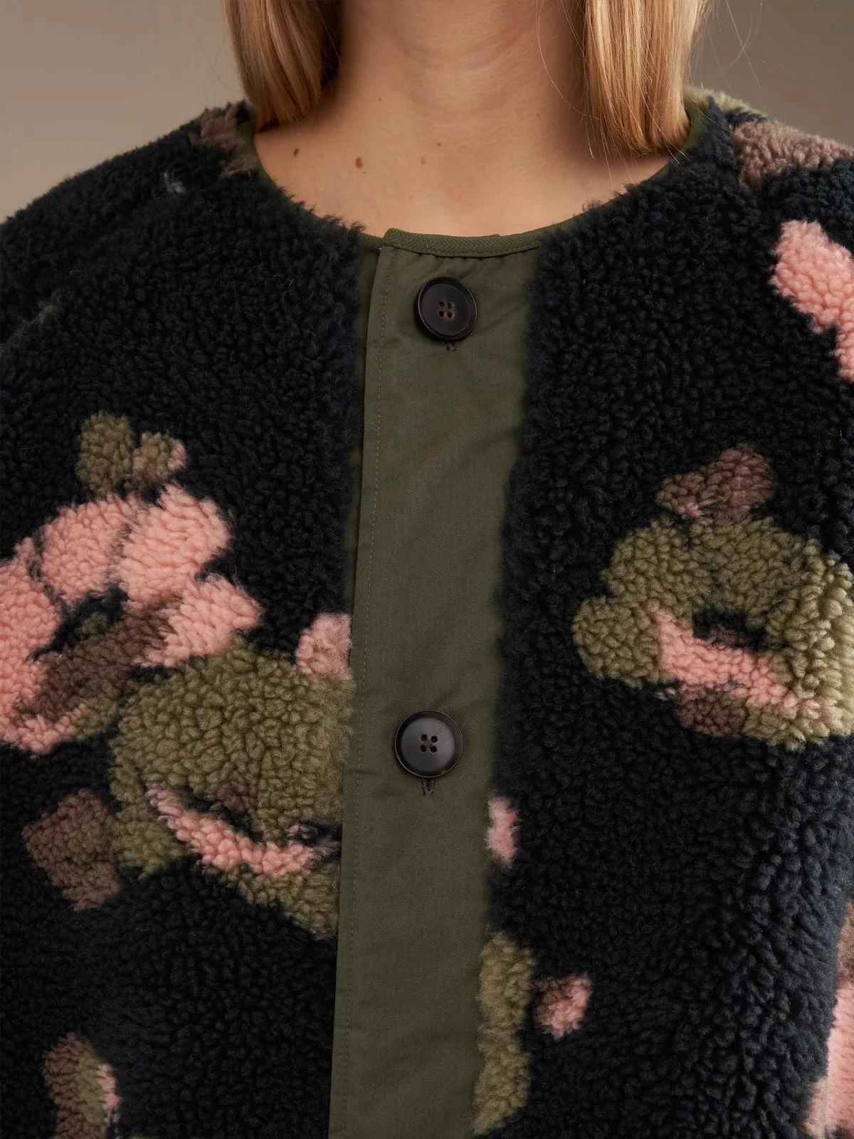 Hamon Coat Reversible- Black and Khaki sold by iris product image thumbnail 5