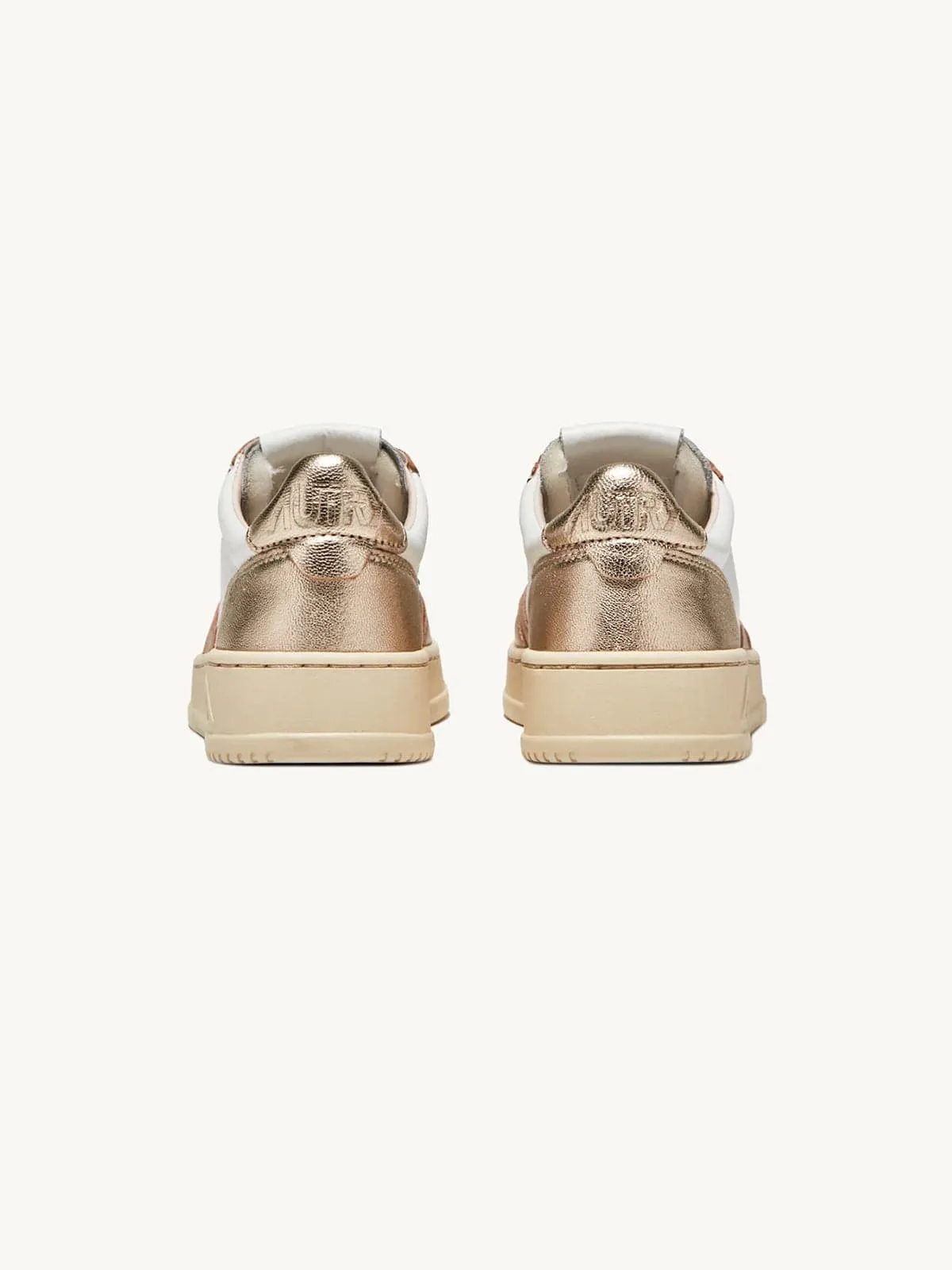 Medalist Low Trainer - Platinum sold by iris product image thumbnail 3