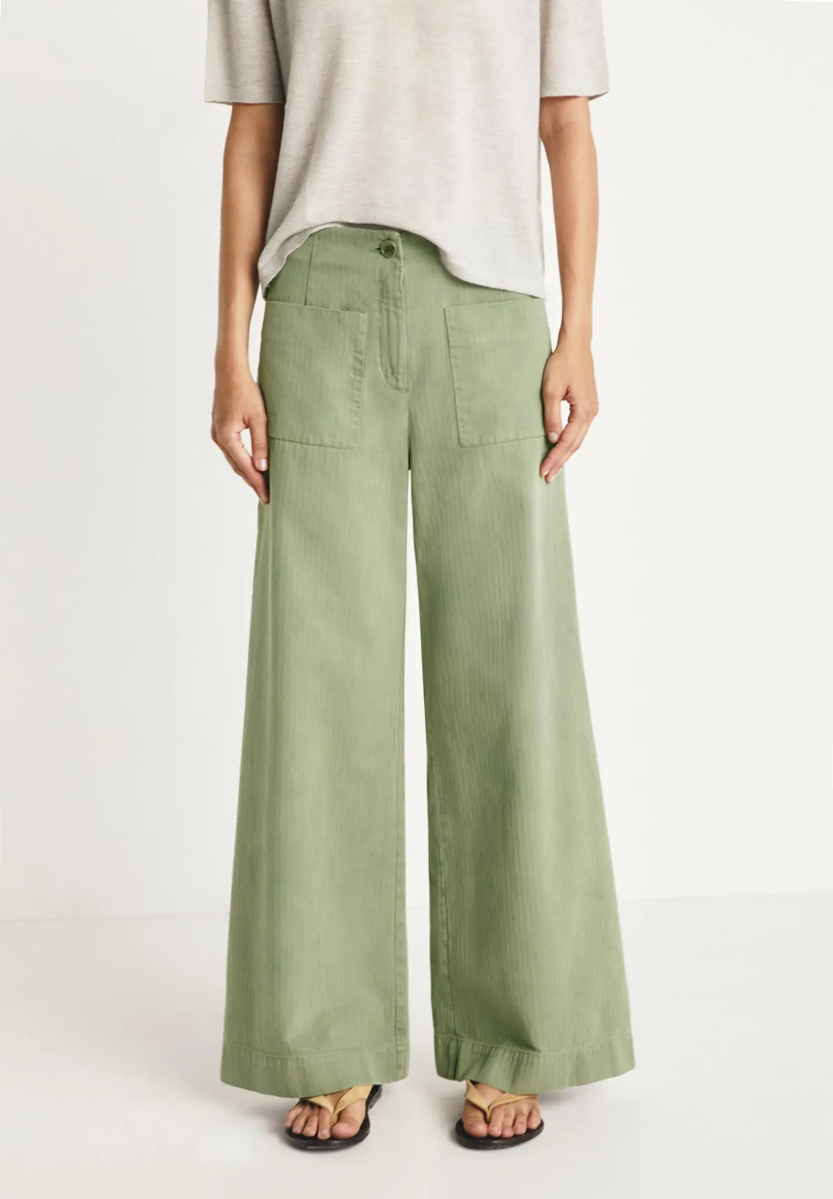 Horts Pockets Trousers sold by iris