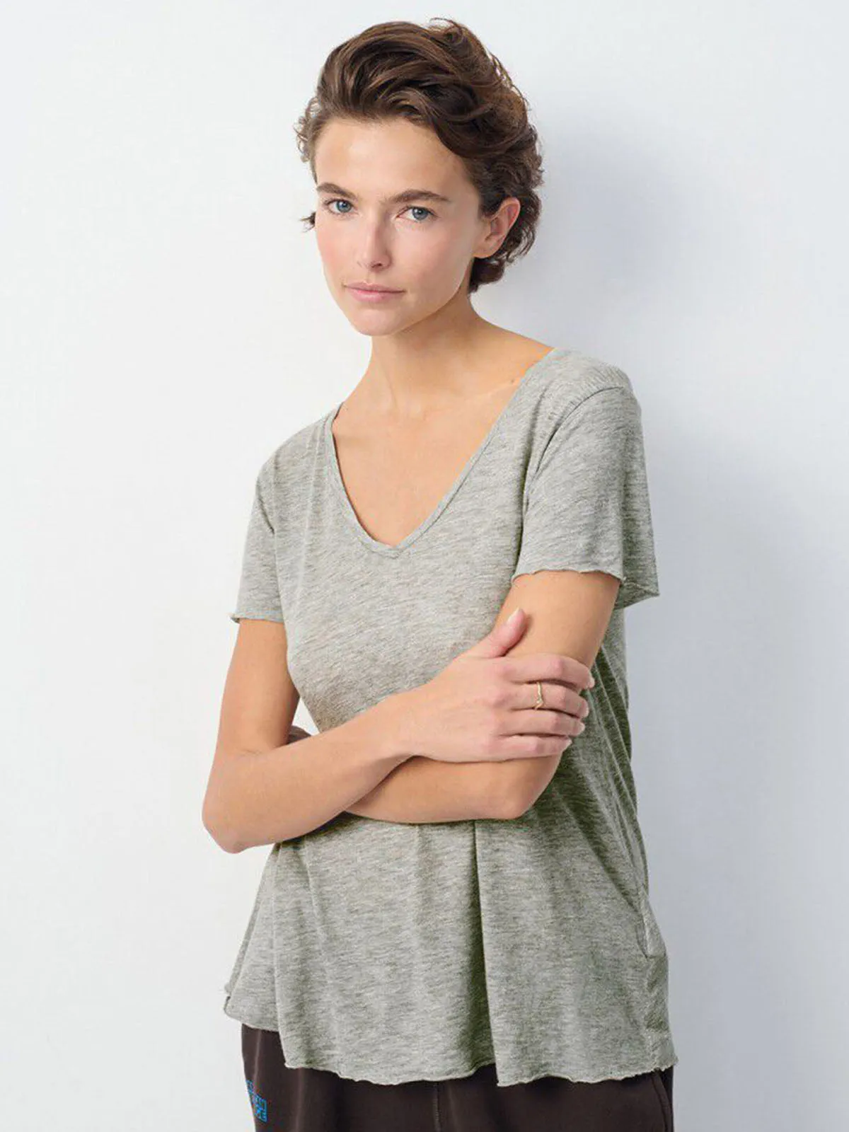 Jacksonville v/ Neck T-Shirt - Light Grey sold by iris product image thumbnail 2