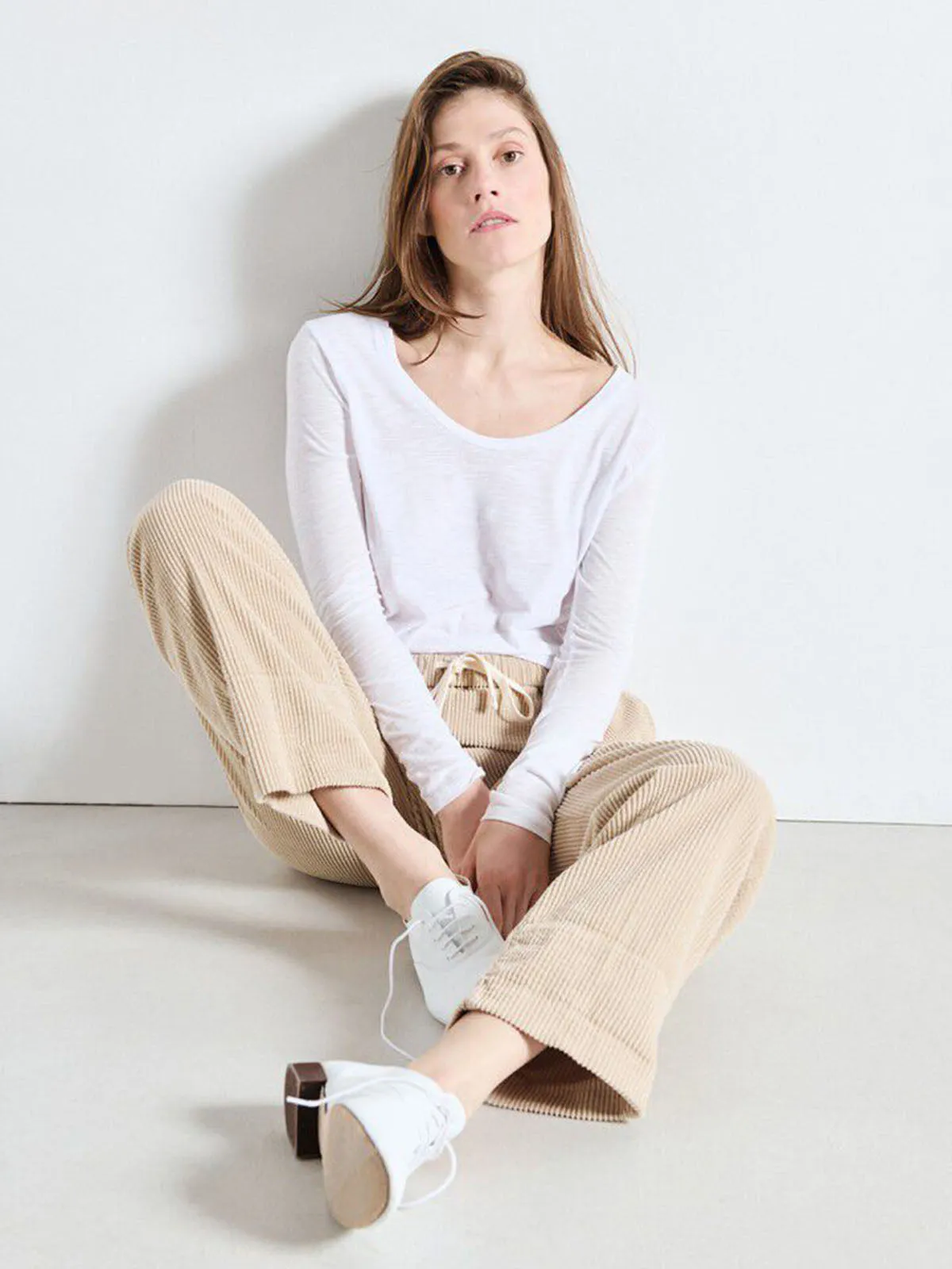 Jacksonville L/Sleeved T-Shirt - White sold by iris product image thumbnail 4