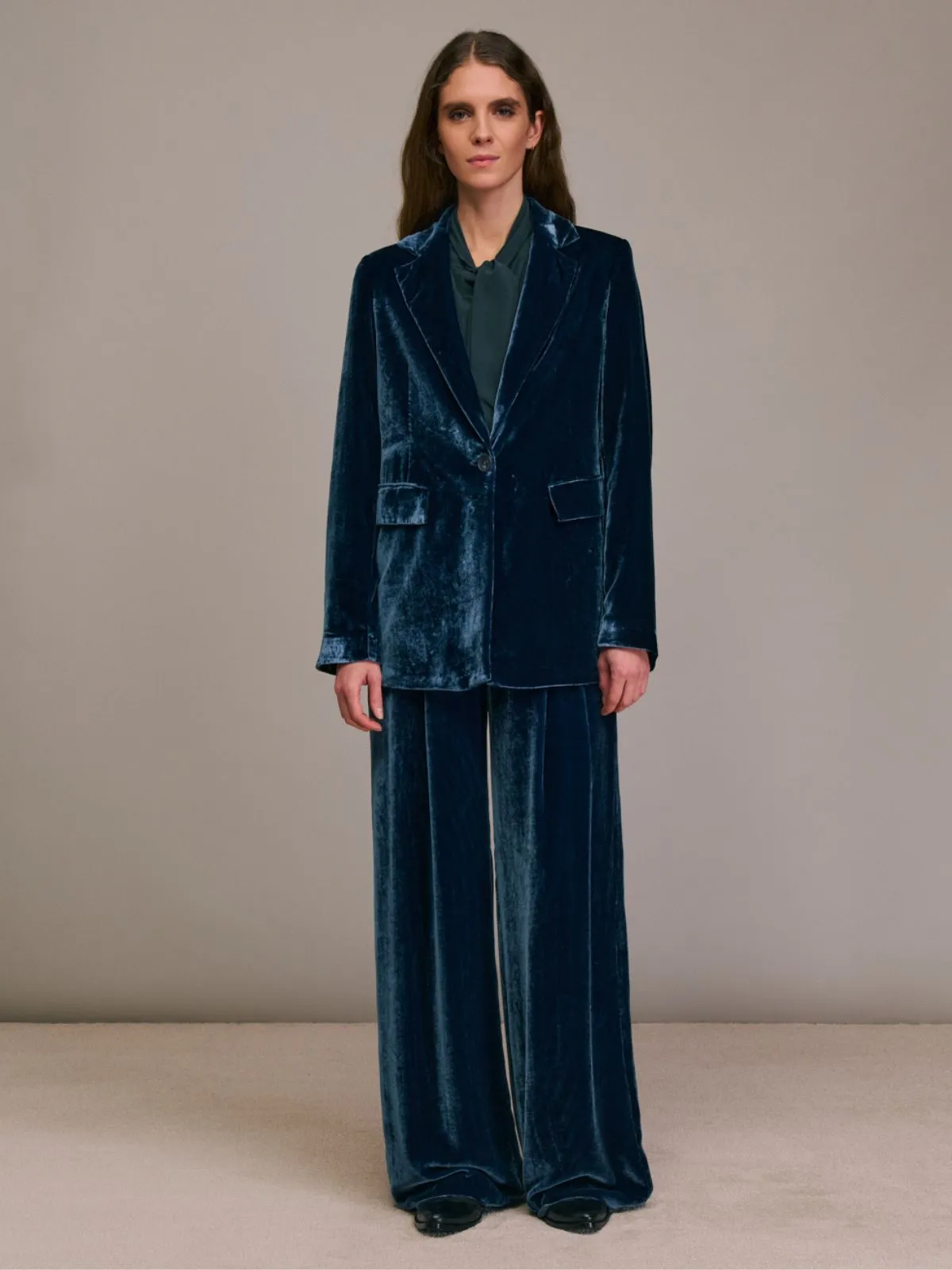 Ventio Velvet Jacket - Blue sold by iris product image thumbnail 4
