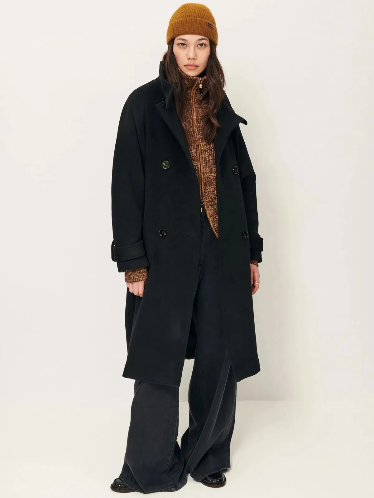 Bleeckett Coat - Black sold by iris product image thumbnail 4