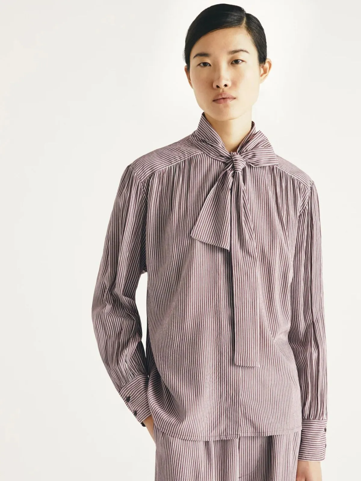 Gilot Bow Collar Shirt - Wine sold by iris product image thumbnail 2