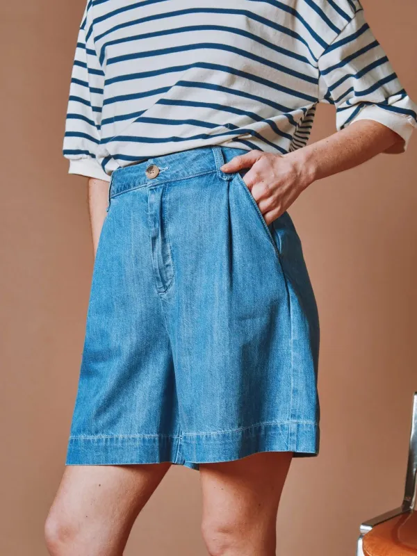 Derek  Bermuda Shorts - Bleached Denim made by iris