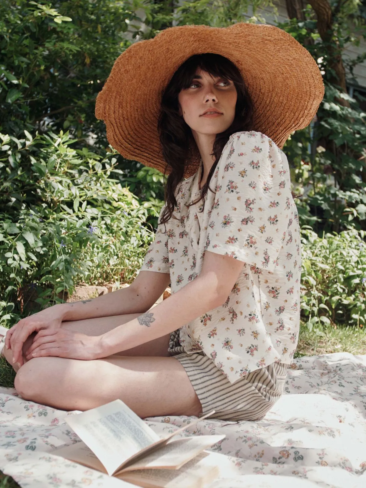 Debora Floral Shirt - Ecru sold by iris