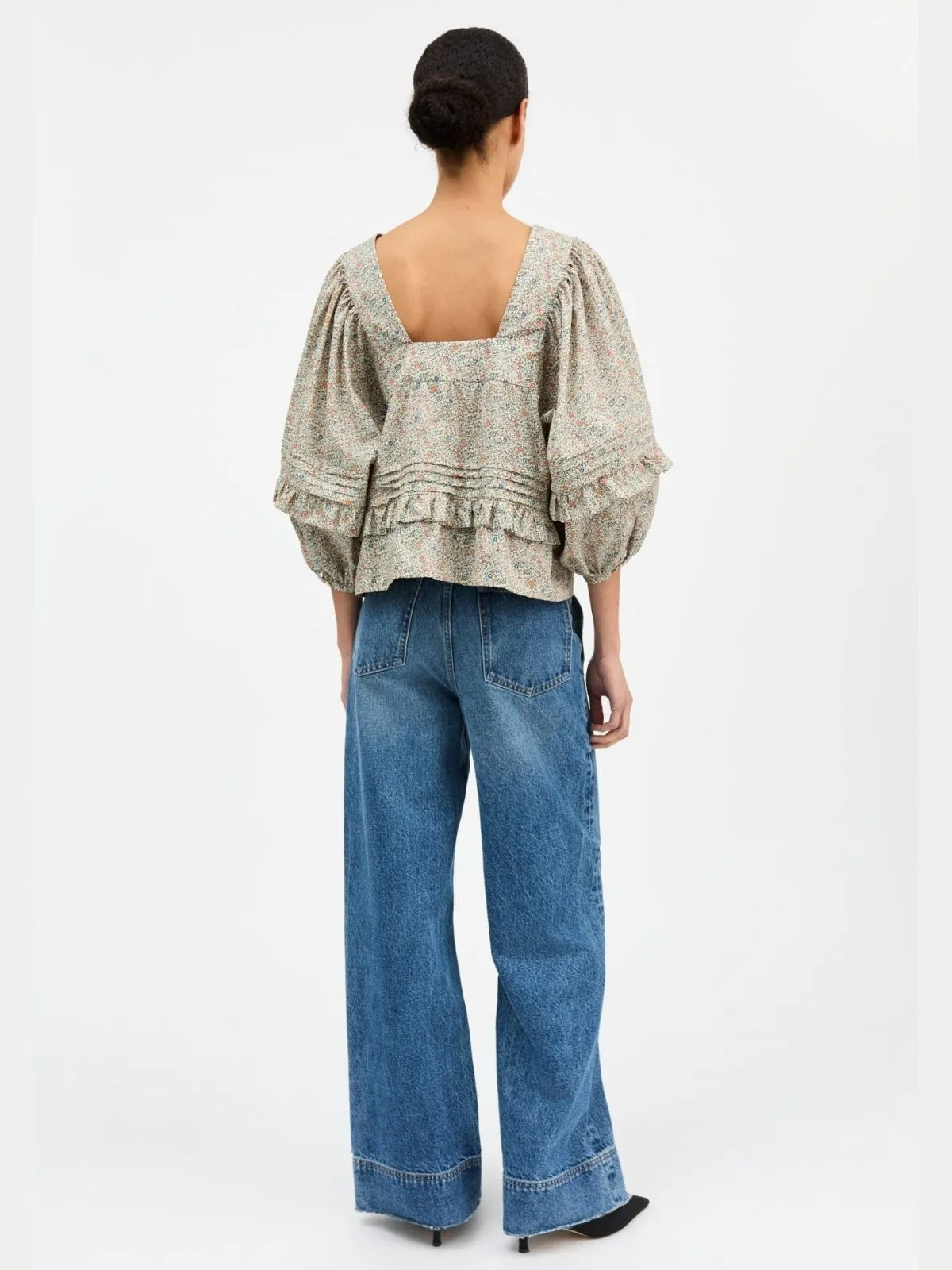 Hope Balloon Sleeve Blouse - Flower Print sold by iris product image thumbnail 4