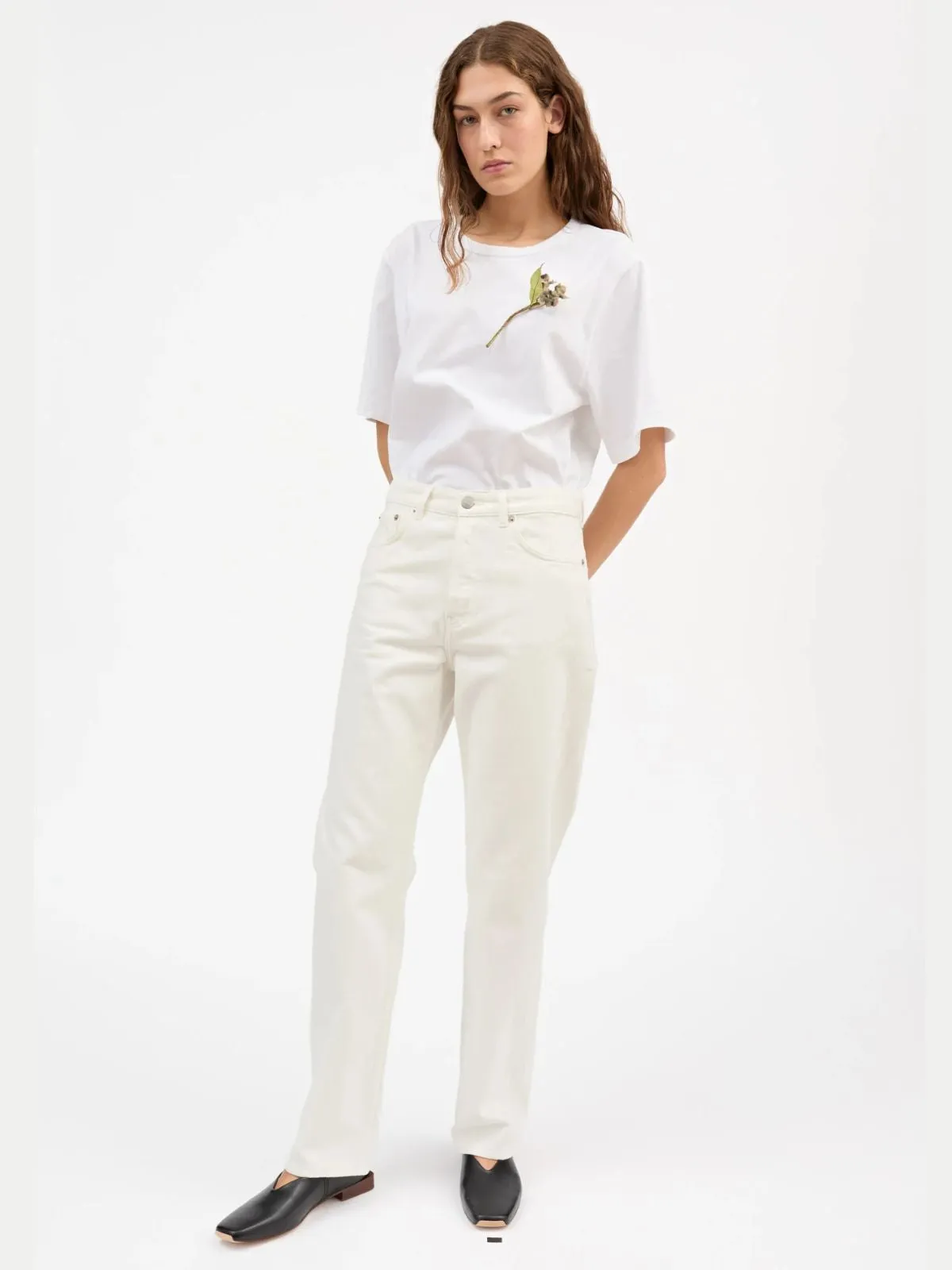 Sharon Straight Jeans- Off White sold by iris product image thumbnail 2