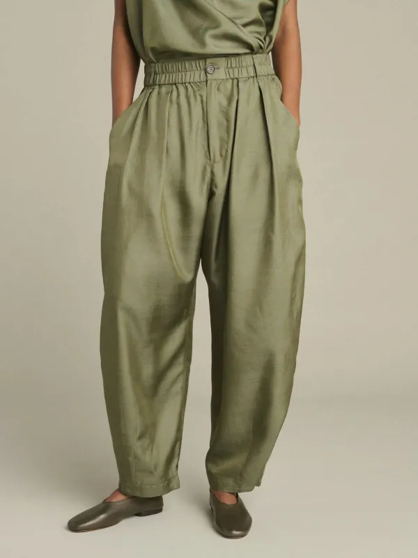 Vernon Tapered Leg Trousers - Olive made by soeur
