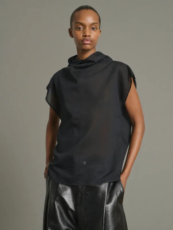 Izumi Sleeveless Blouse - Black made by soeur
