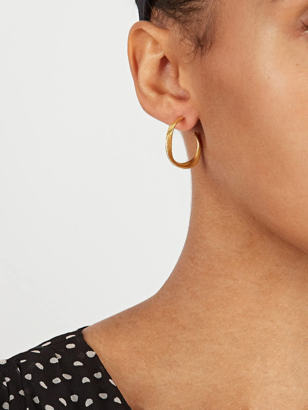 Mini Hailey Twisted Hoop Earring Gold sold by iris product image thumbnail 2