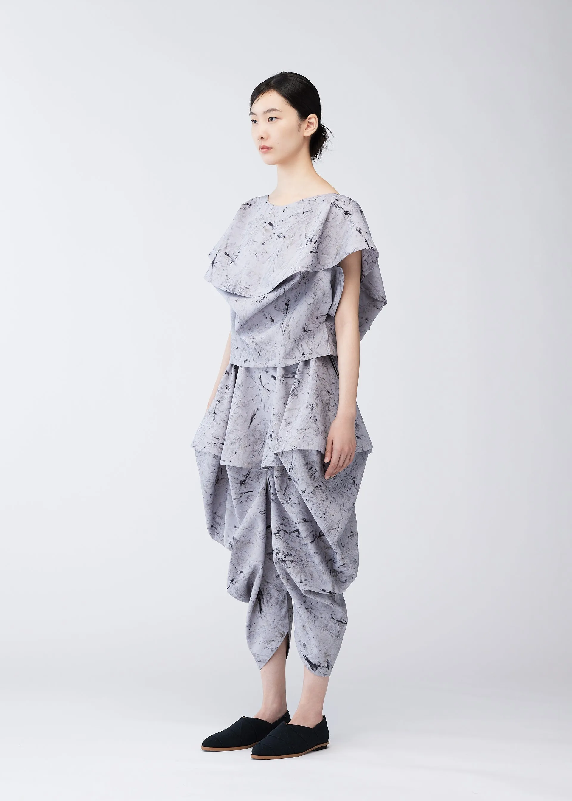 BUBBLE DYE TOP sold by Issey Miyake product image thumbnail 5