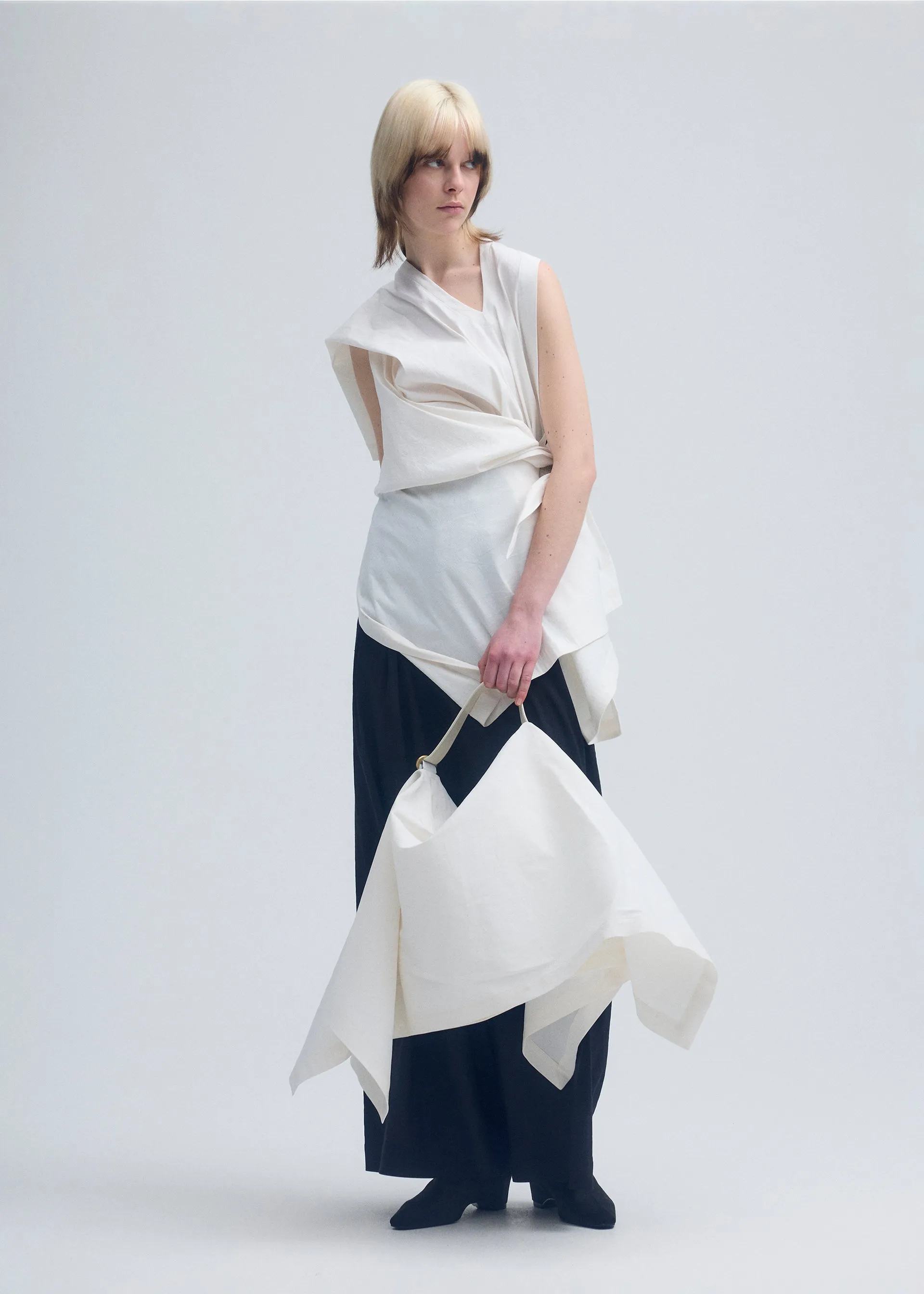 ENCLOTHE SQUARE sold by Issey Miyake product image thumbnail 3