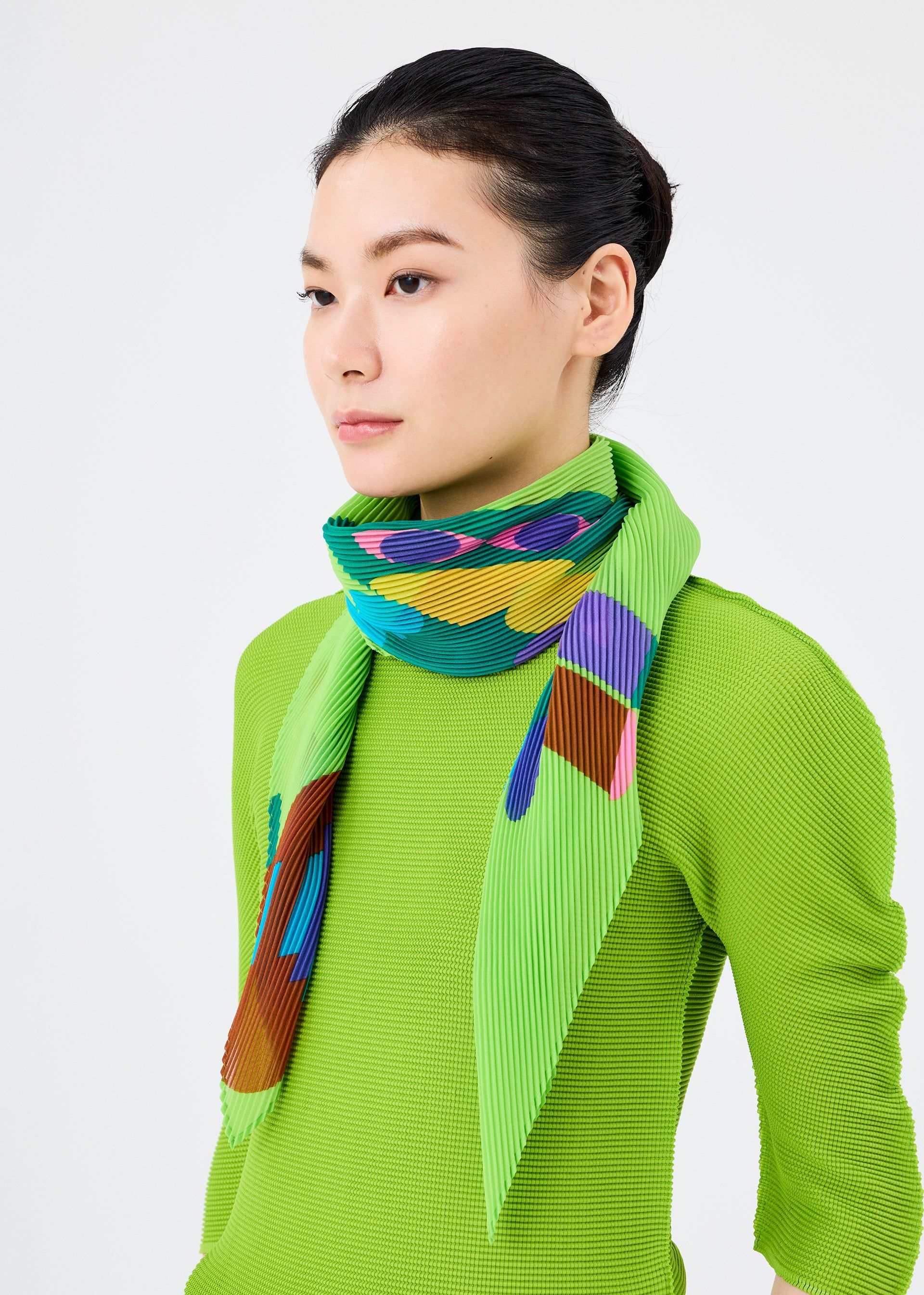 FIGURE PLEATS STOLE sold by Issey Miyake product image thumbnail 5