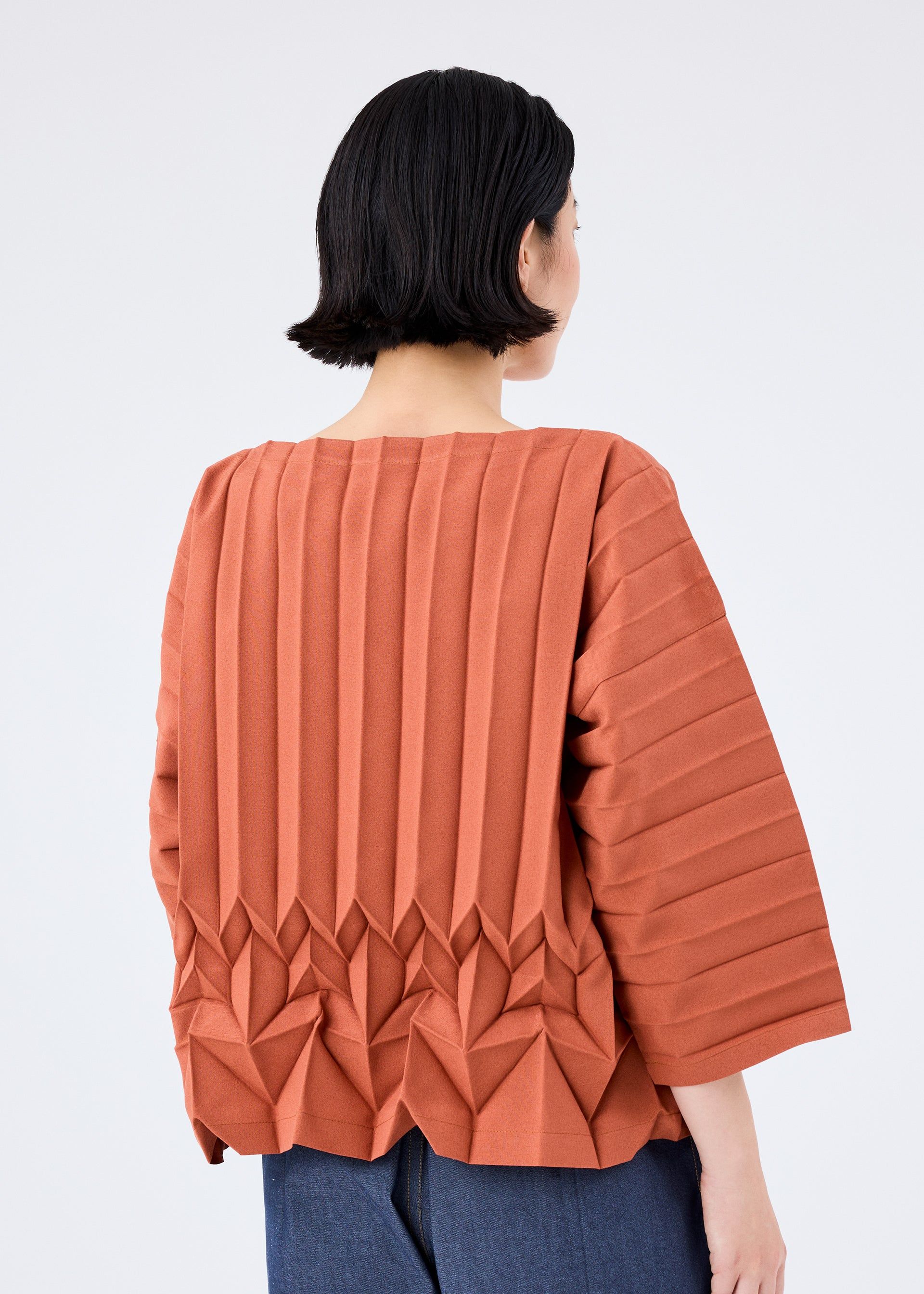 CUBE PLEATS TOP sold by Issey Miyake product image thumbnail 4