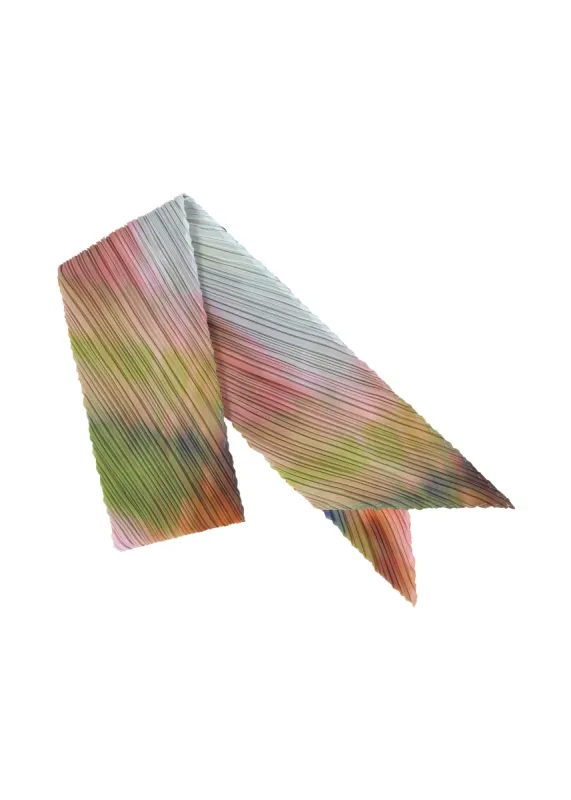 TURNIP & SPINACH SCARF sold by Issey Miyake