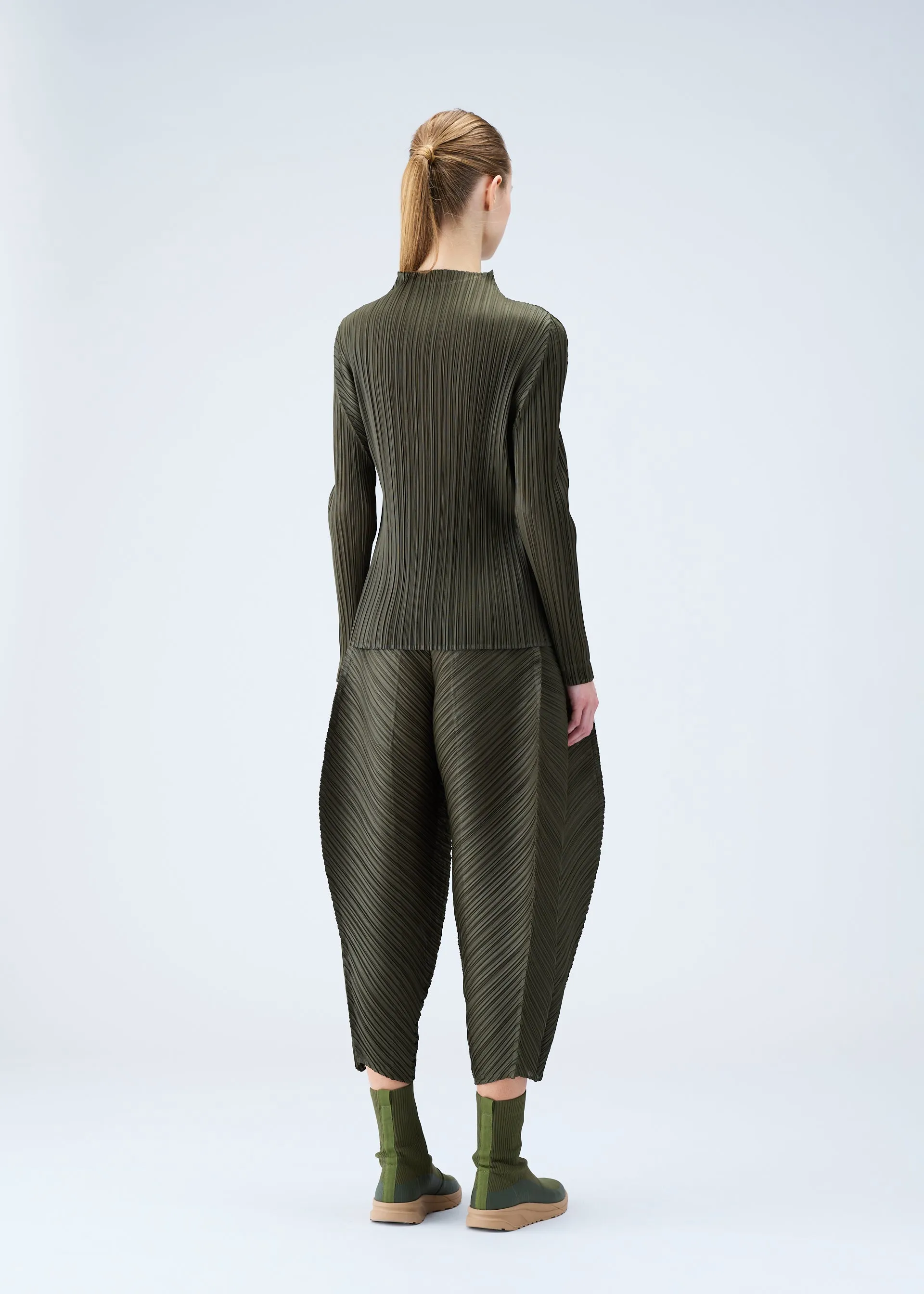 TROPICAL FRUITS TOP sold by Issey Miyake product image thumbnail 4