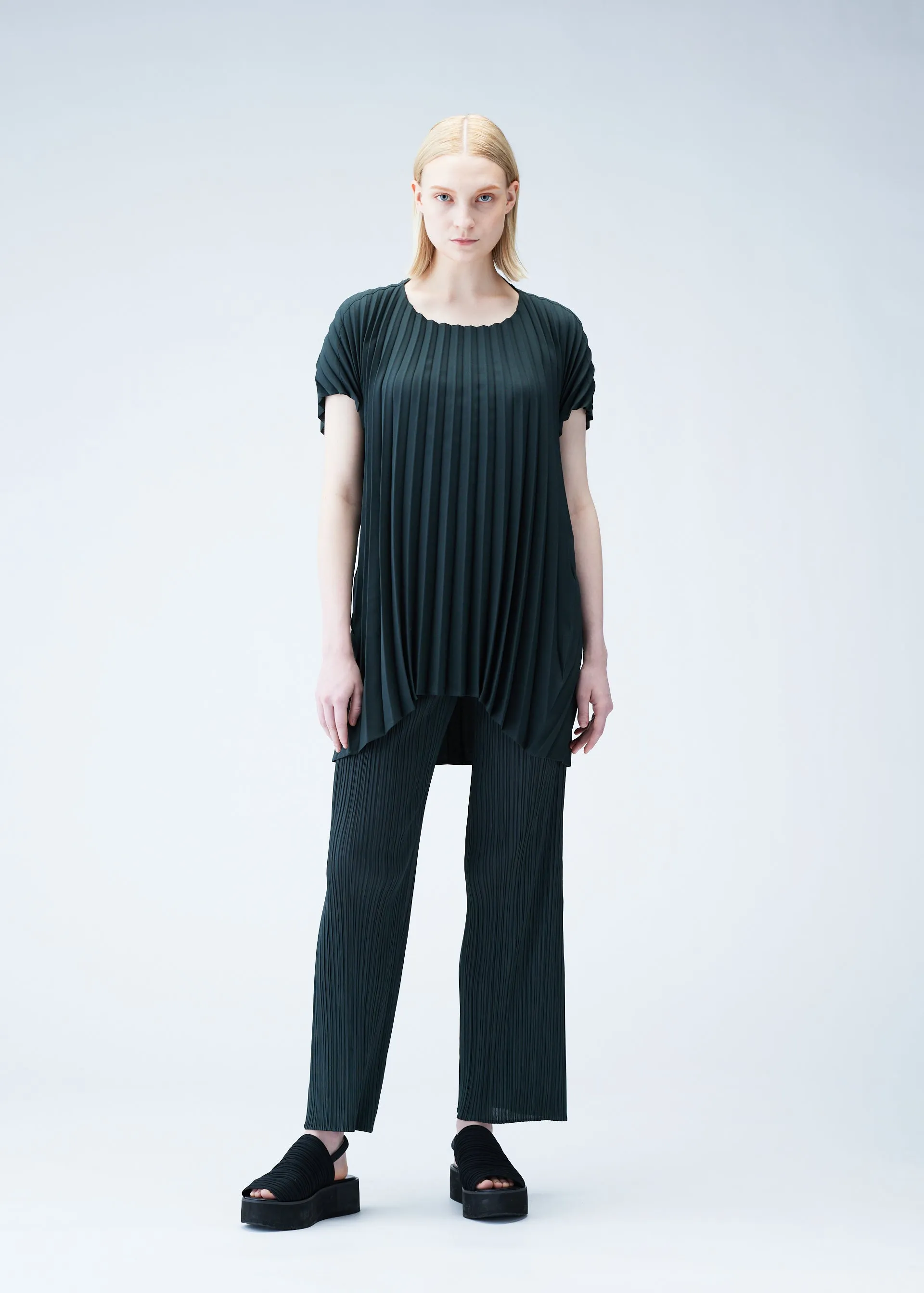 CIRCULAR TOP sold by Issey Miyake product image thumbnail 4