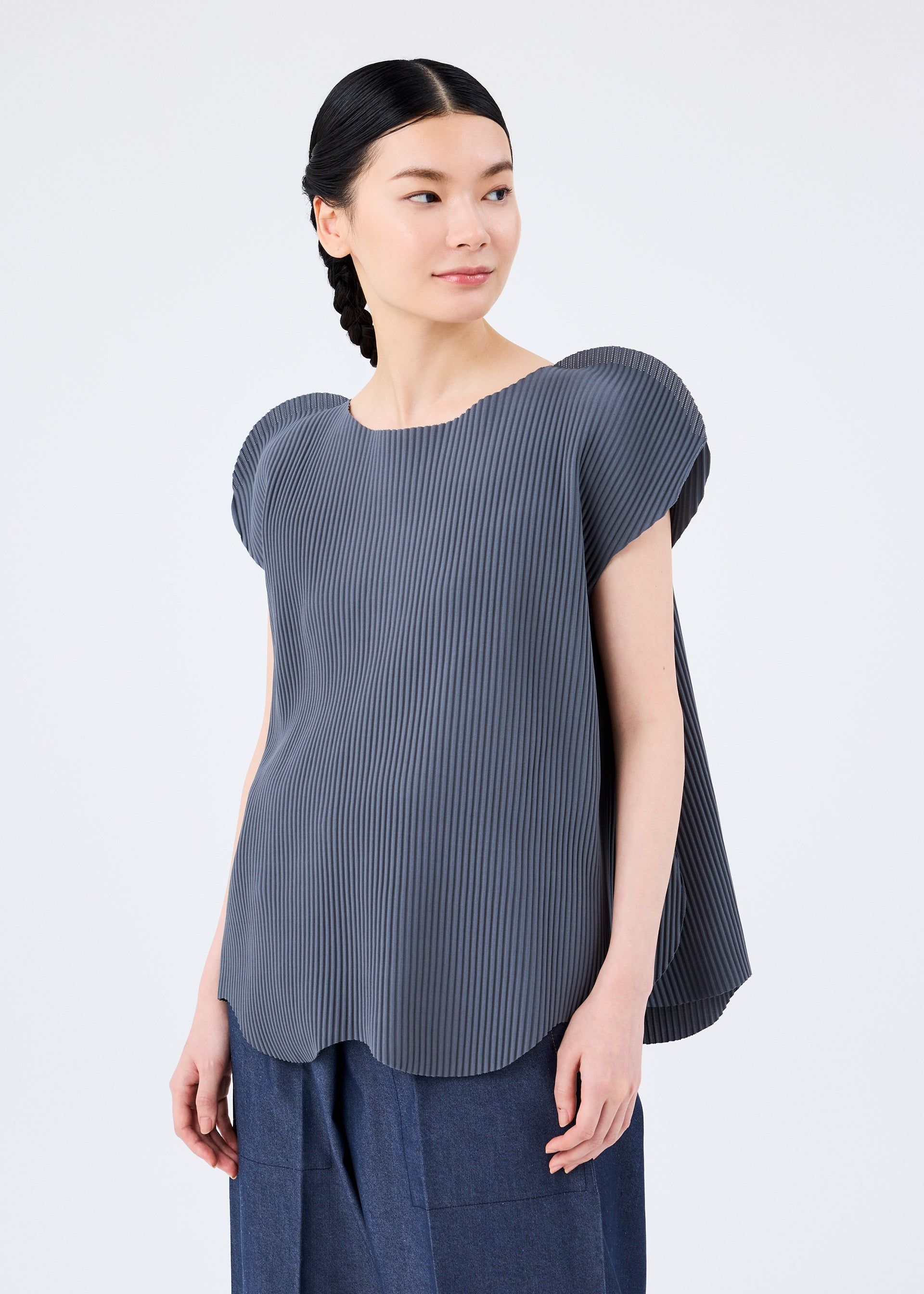 FLOWER PLEATS TOP sold by Issey Miyake product image thumbnail 2