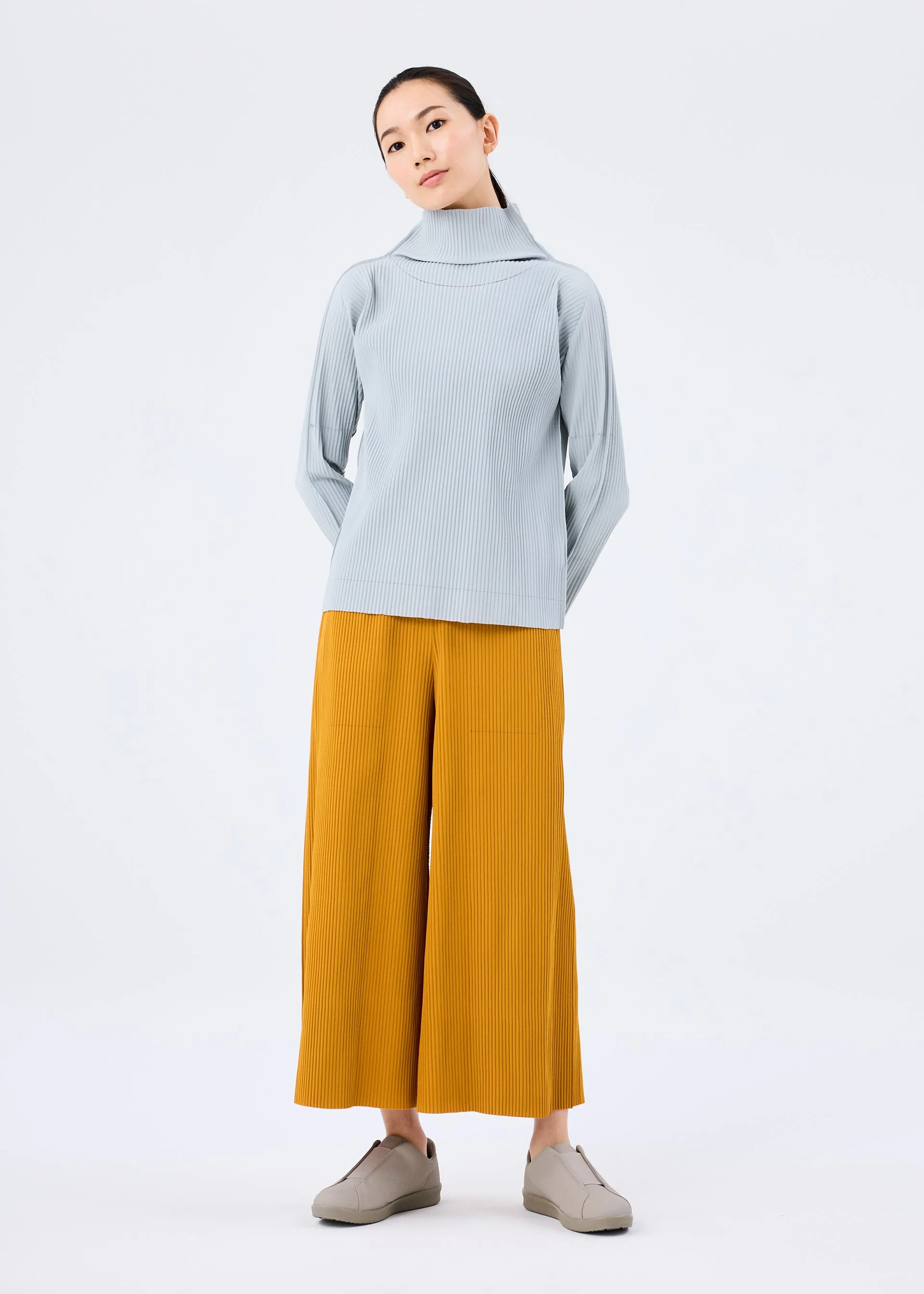 FINE KNIT PLEATS COLOR 1 PANTS sold by Issey Miyake product image thumbnail 4