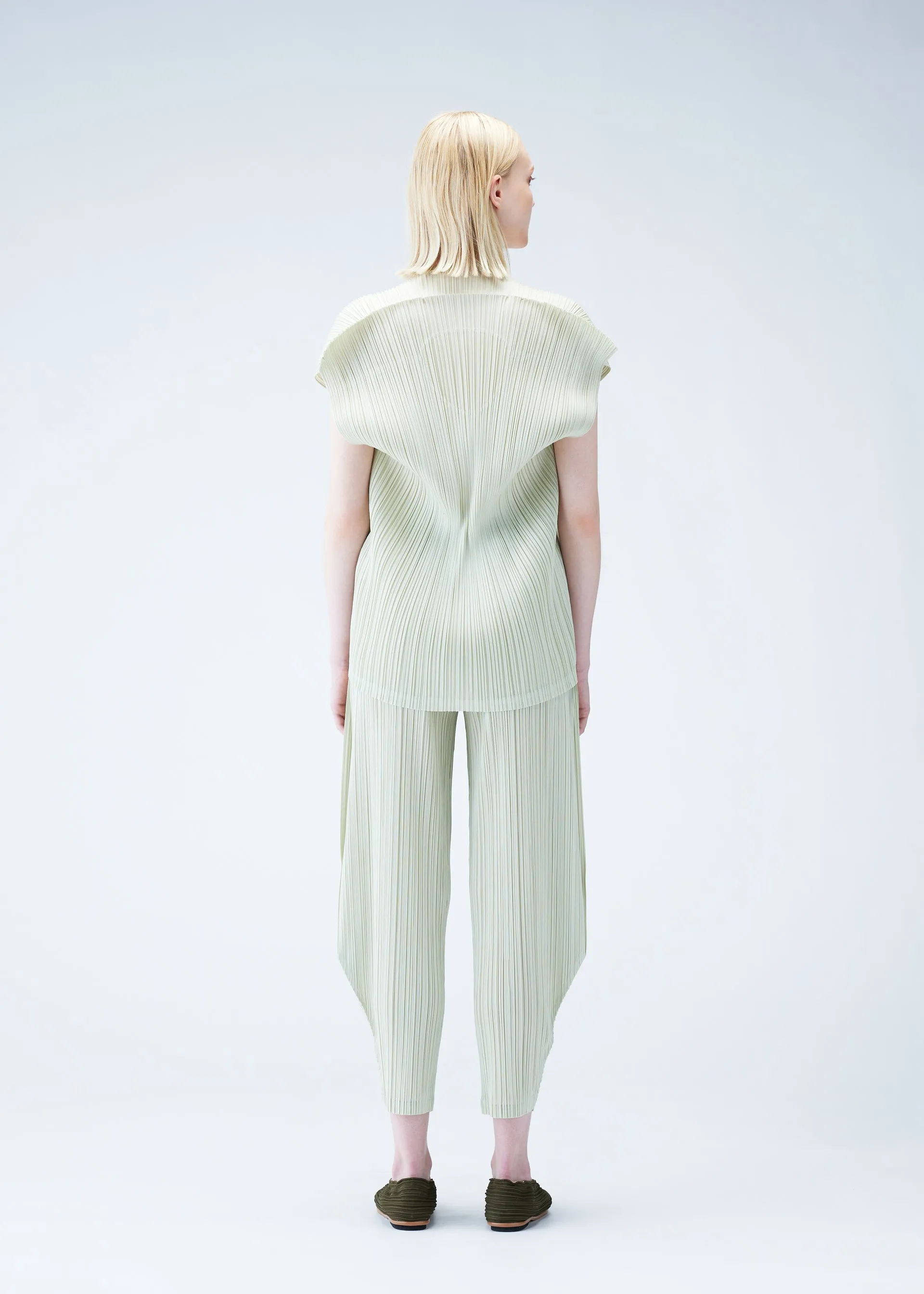 ARTICHOKE sold by Issey Miyake product image thumbnail 5