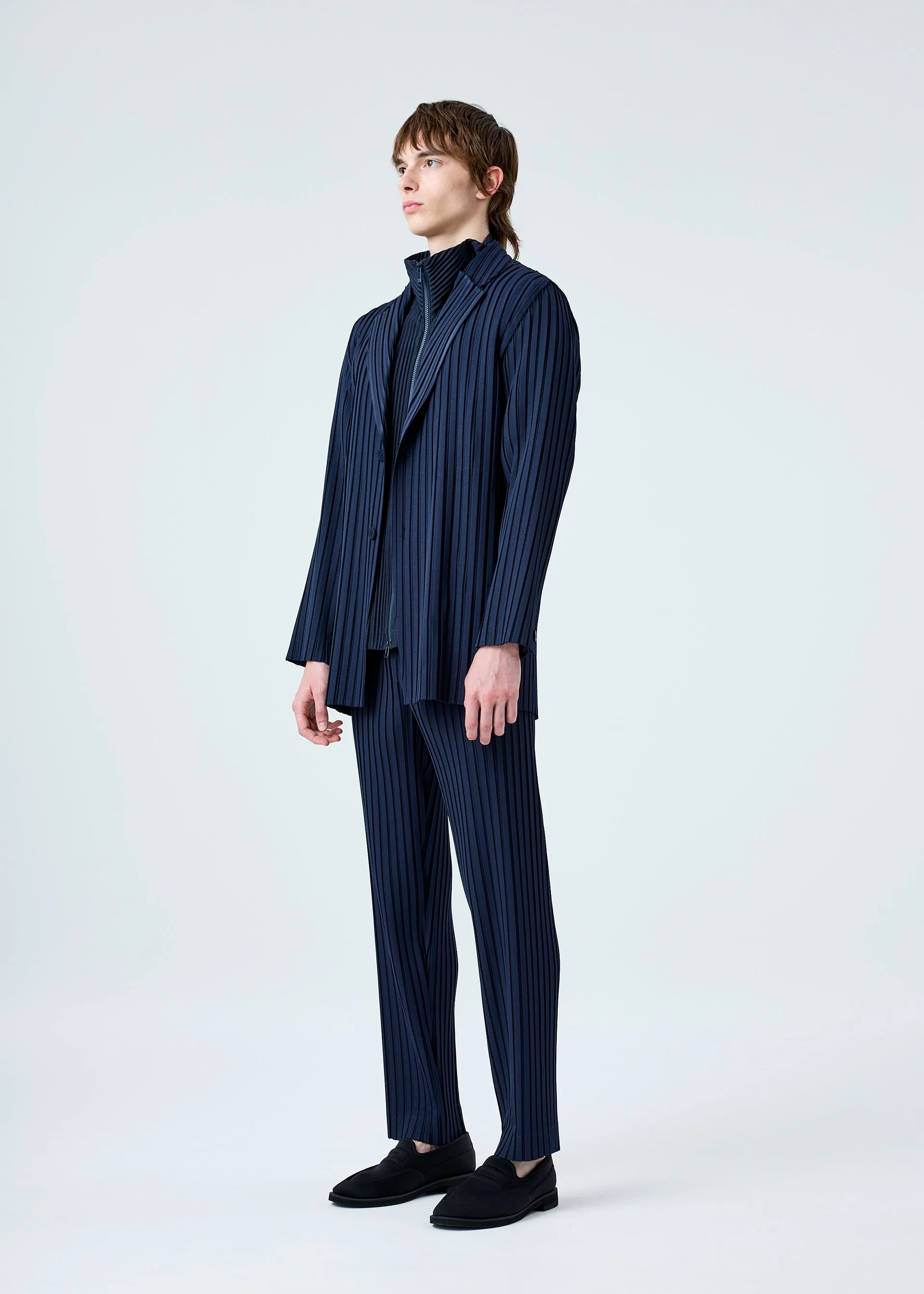 BOX PLEATS ENSEMBLE sold by Issey Miyake product image thumbnail 3
