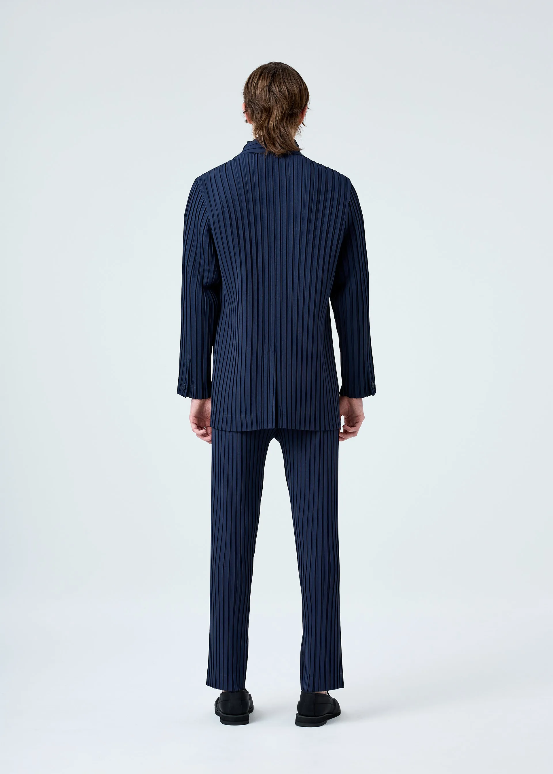 BOX PLEATS ENSEMBLE sold by Issey Miyake product image thumbnail 4