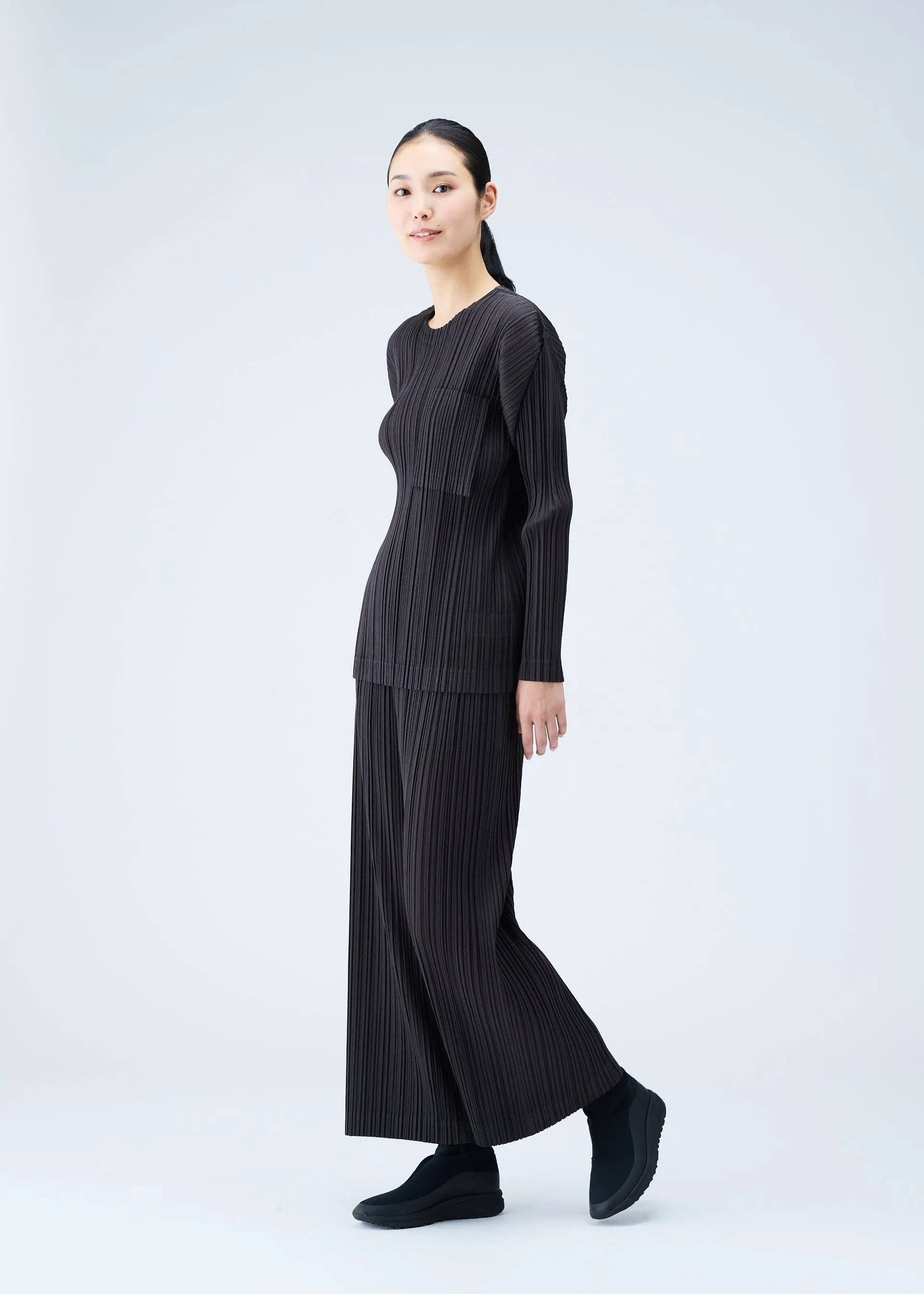 RAMIE PLEATS TOP sold by Issey Miyake product image thumbnail 5