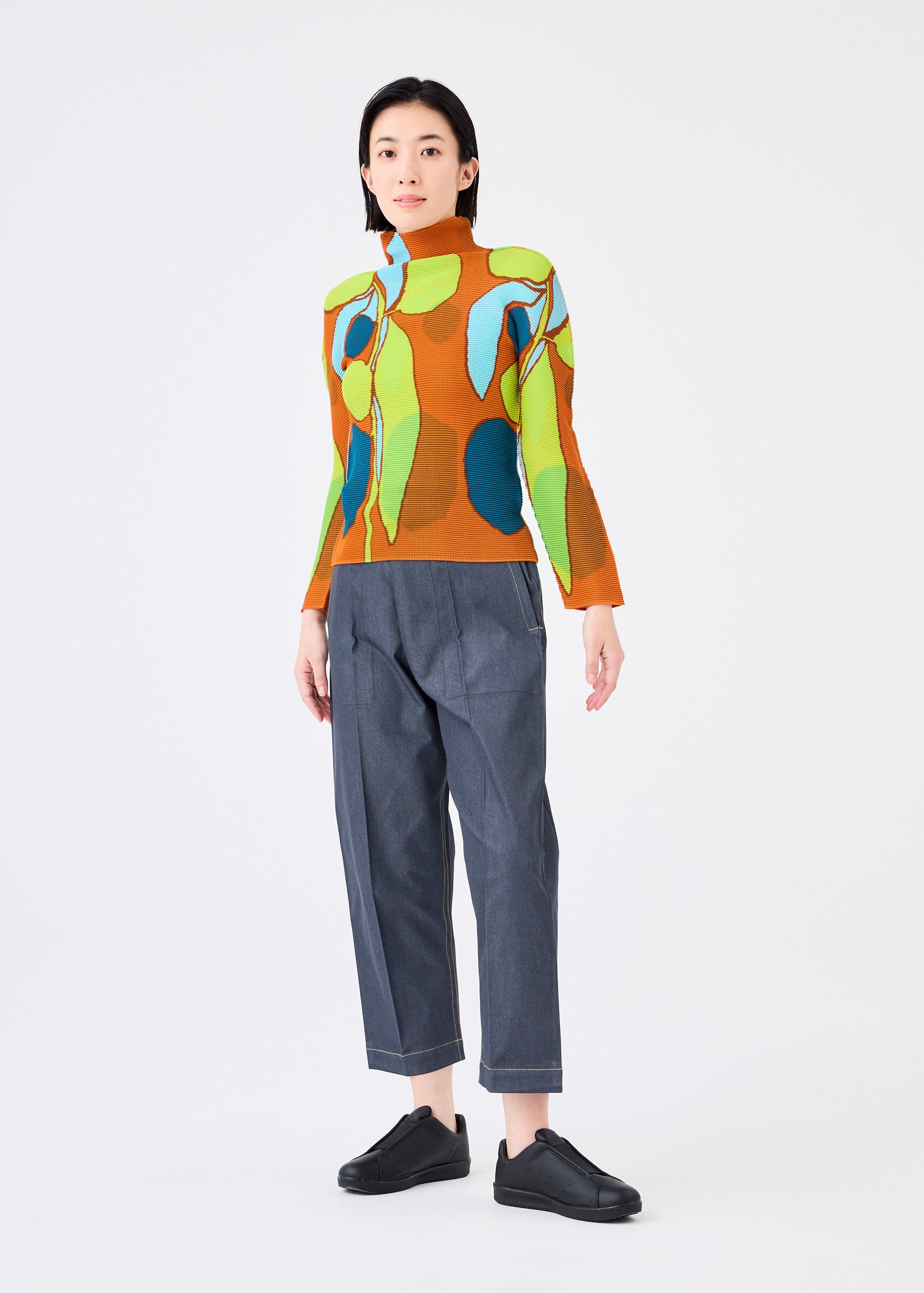 HARVEST TOP sold by Issey Miyake product image thumbnail 4